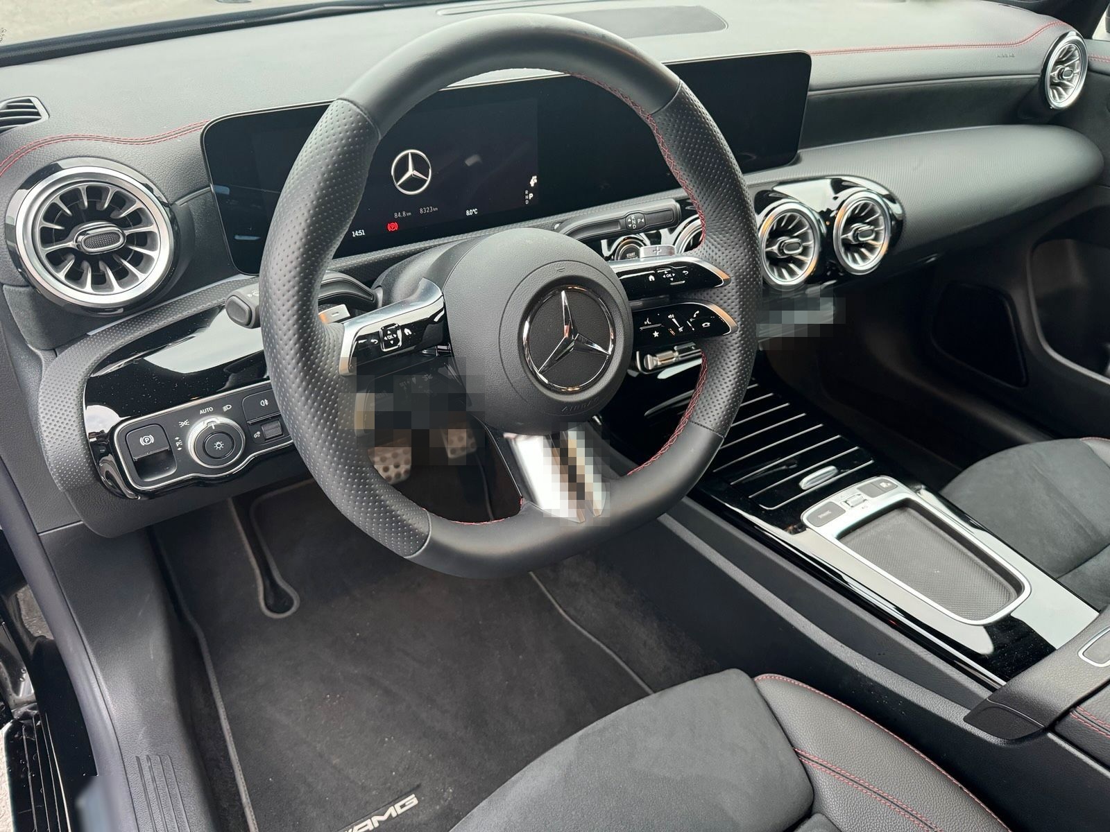 Mercedes-Benz CLA 200 2024 Facelift foto 11