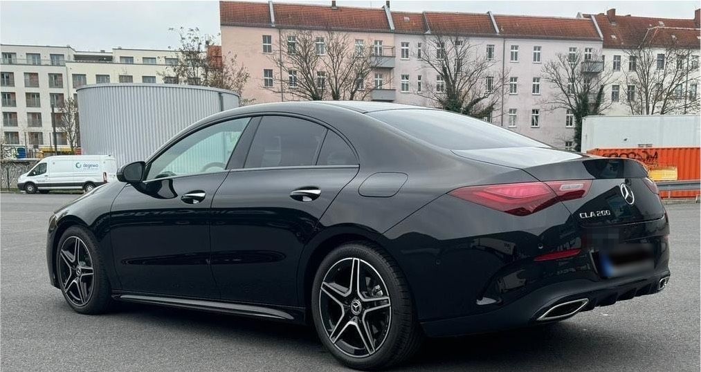 Mercedes-Benz CLA 200 2024 Facelift foto 7