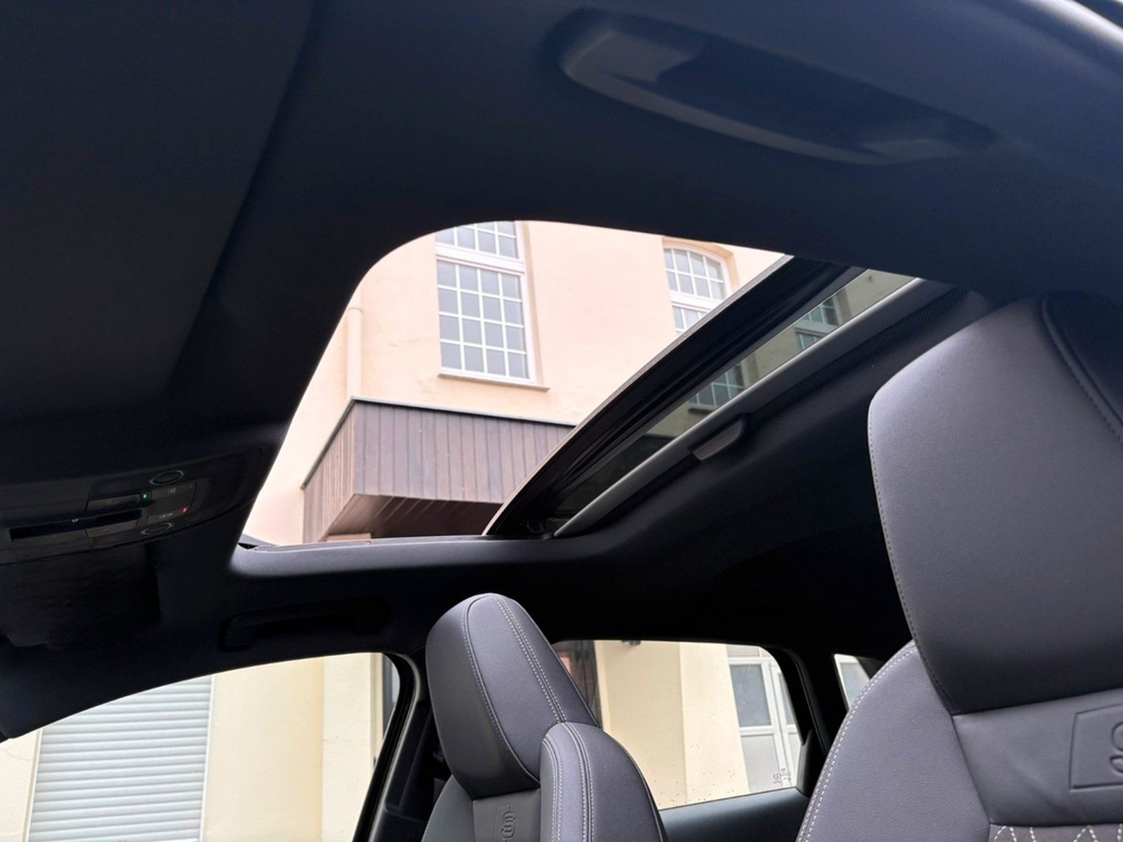 Audi A3 Sportback 35 TFSI S line°B&O°SCHIEBEDACH° foto 11