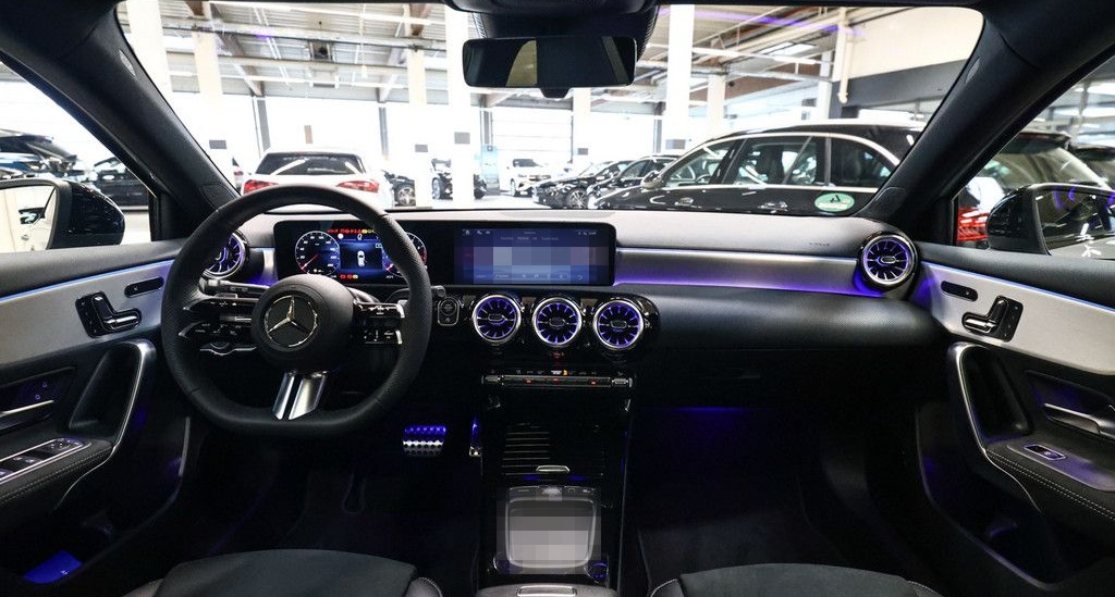 Mercedes-Benz A 180 AMG Special Edition Distr. LED Navi Pano S foto 9