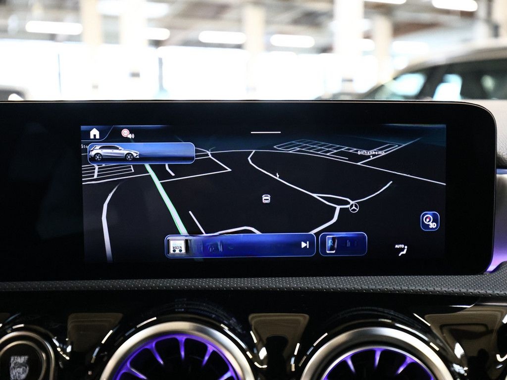 Mercedes-Benz A 180 AMG Special Edition Distr. LED Navi Pano S foto 12