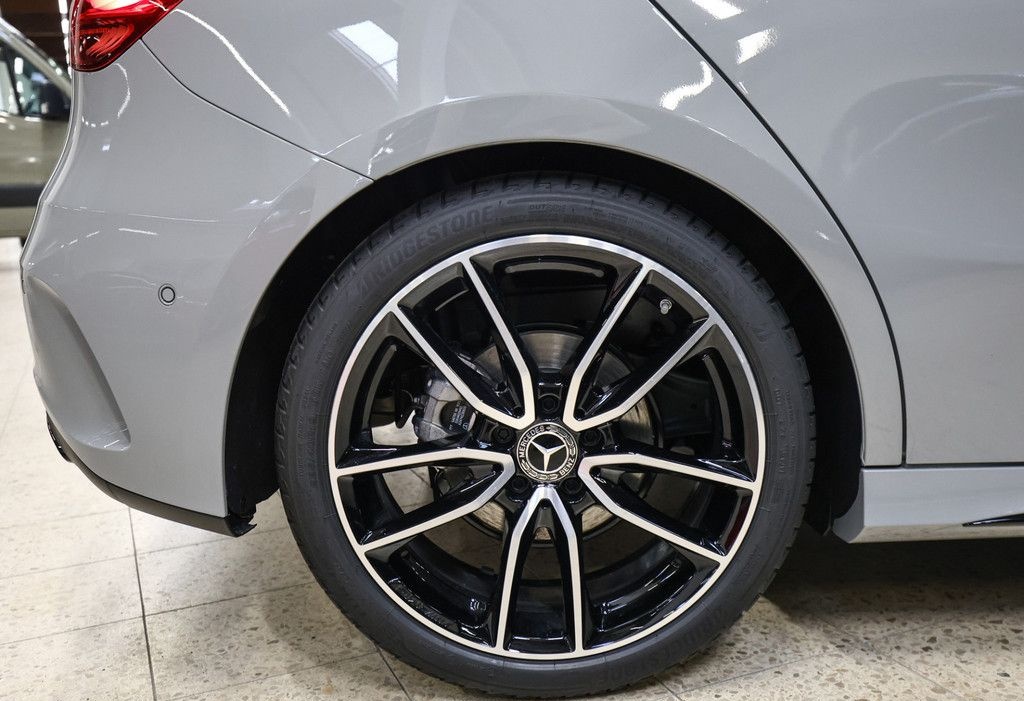 Mercedes-Benz A 180 AMG Special Edition Distr. LED Navi Pano S foto 8