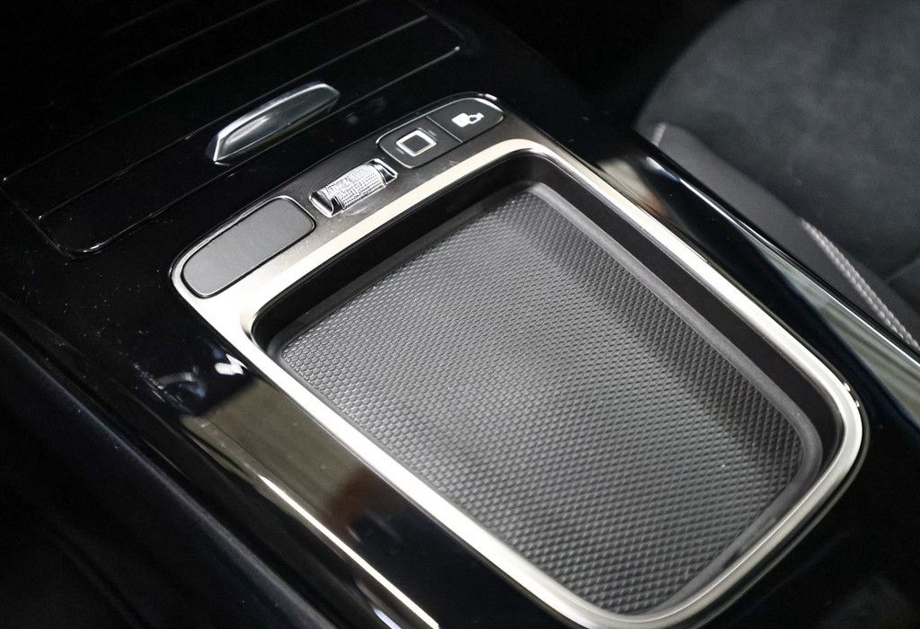 Mercedes-Benz A 180 AMG Special Edition AHK Distr. LED Navi Ka foto 16