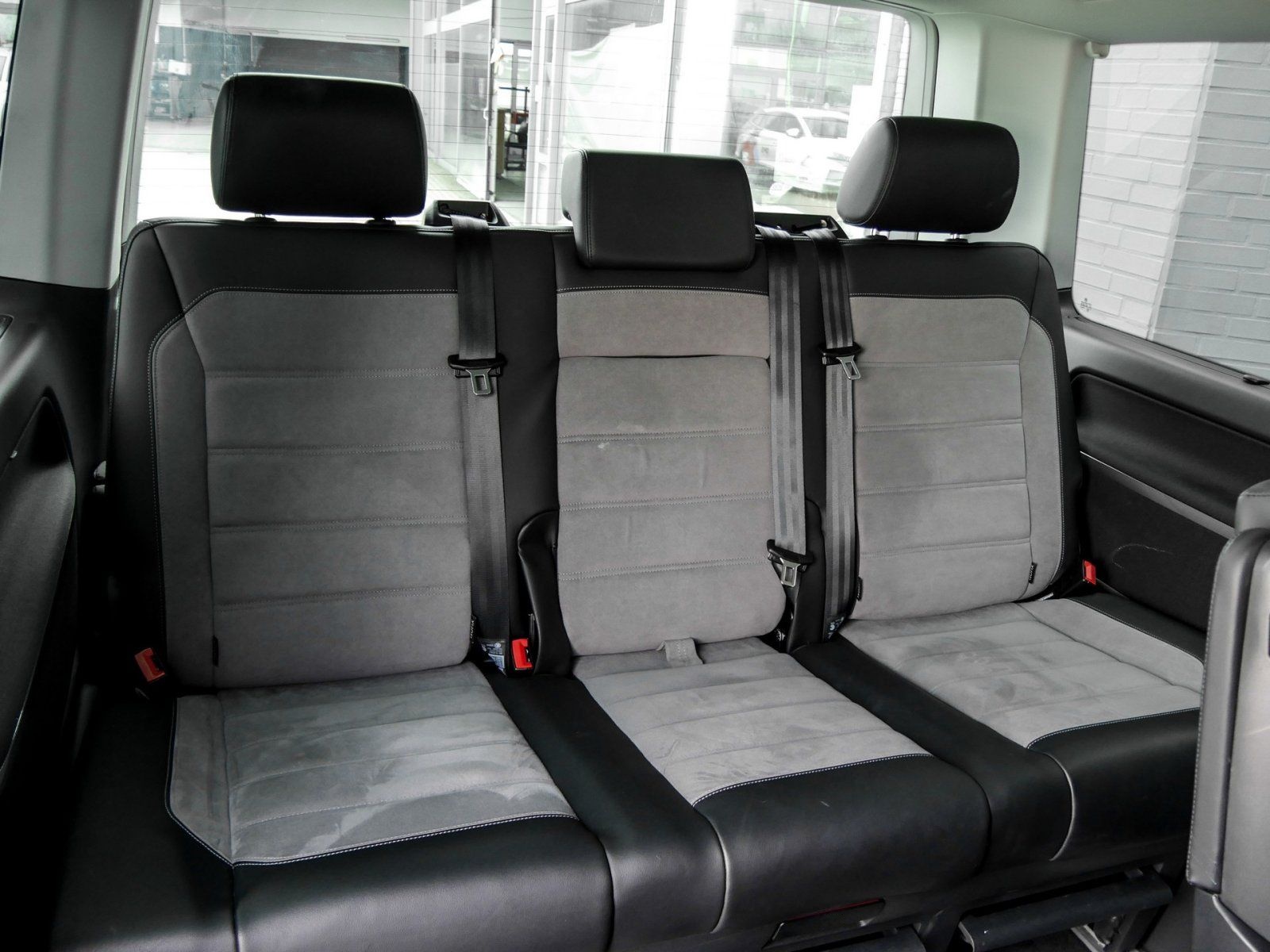 Volkswagen T6 Multivan 6.1 Gen. SIX  2.0 TDI DSG 4M LED NAV foto 13