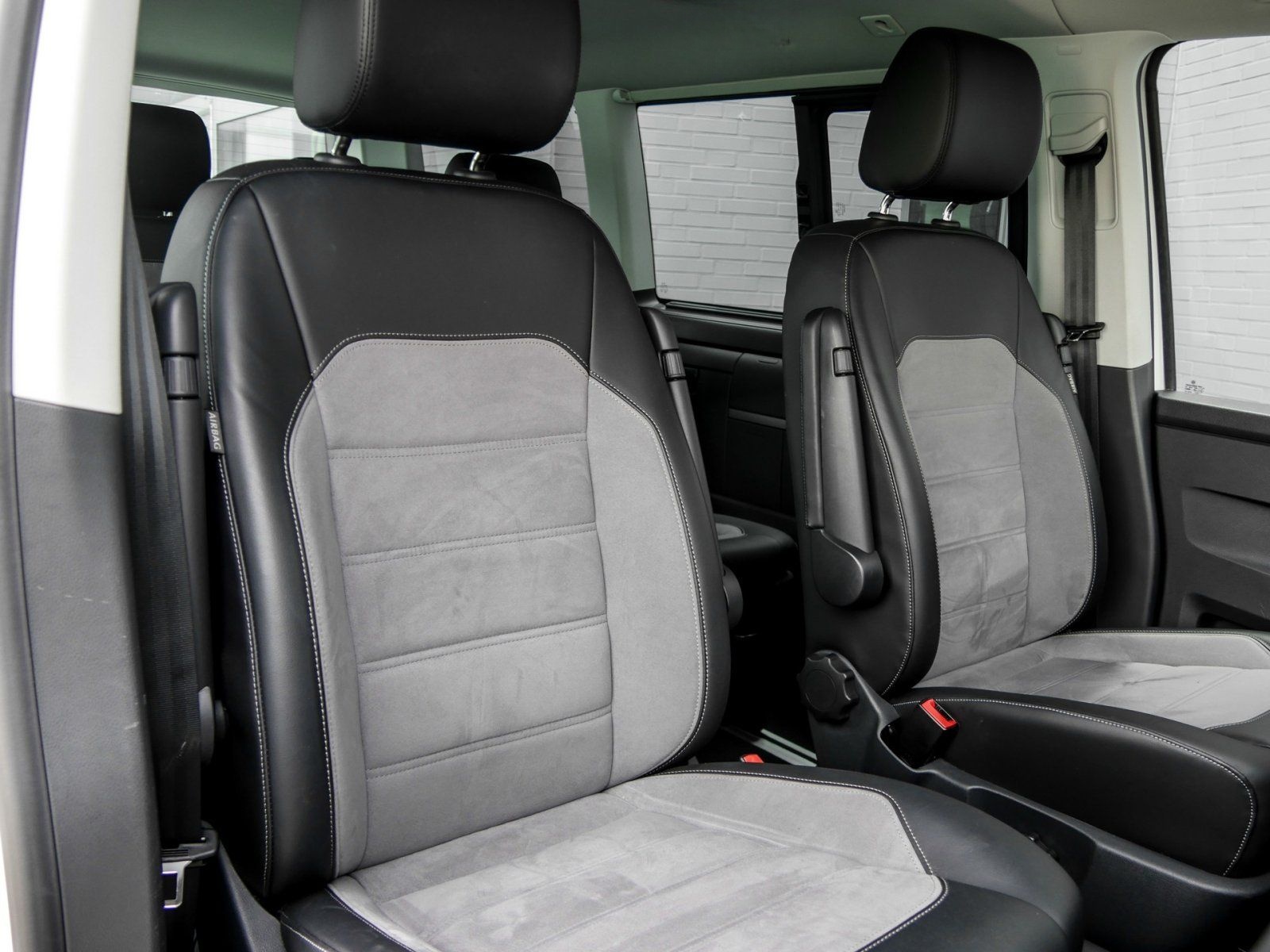 Volkswagen T6 Multivan 6.1 Gen. SIX  2.0 TDI DSG 4M LED NAV foto 6