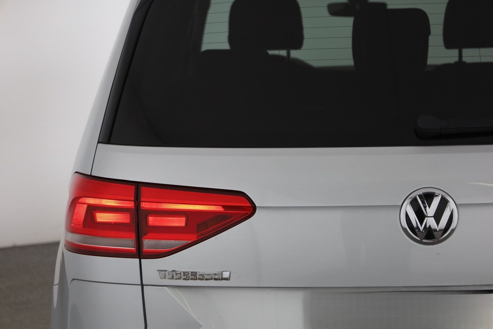 Volkswagen Touran 2.0 TDI DSG Highline LED Navi AHK Kamera foto 29