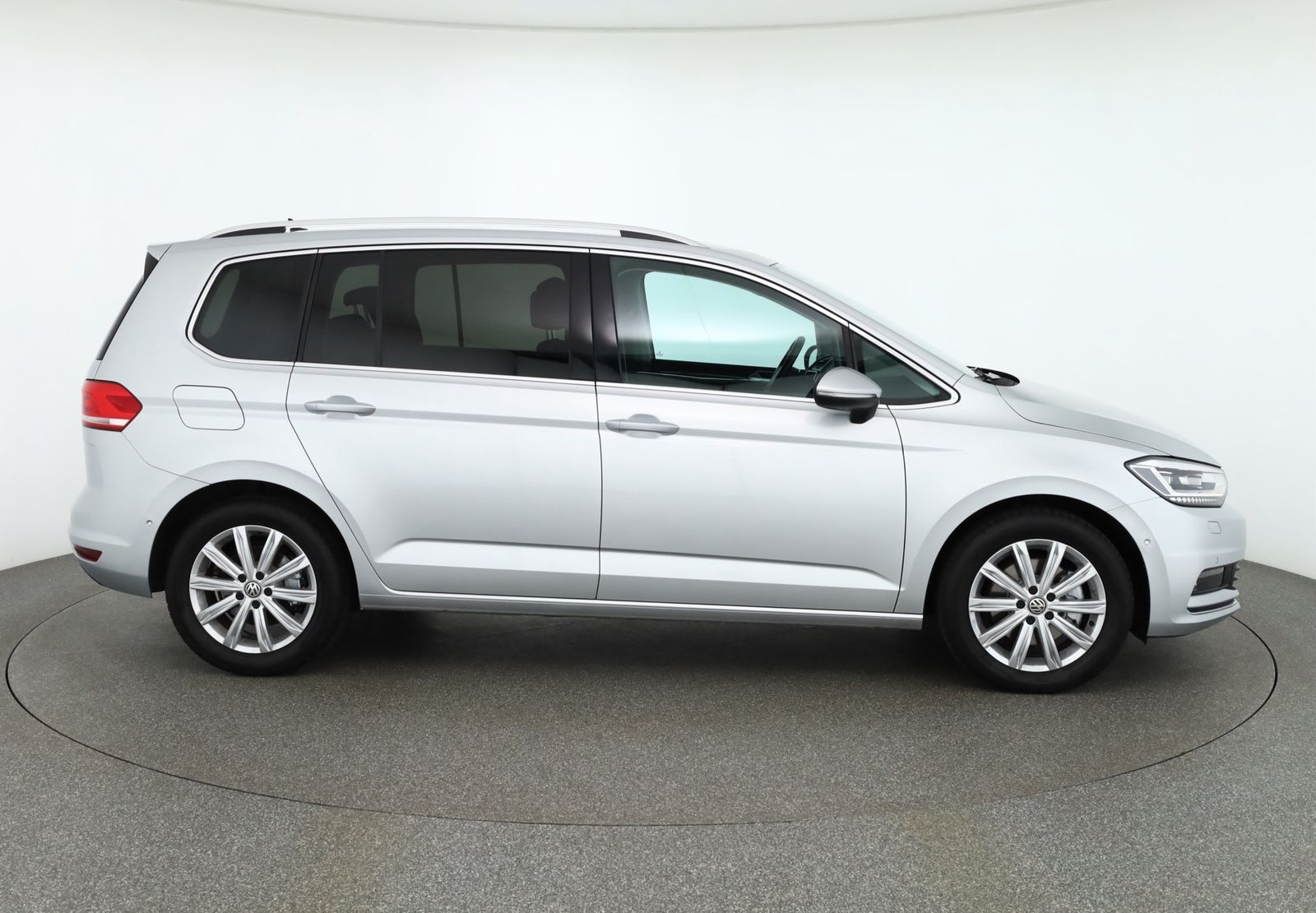 Volkswagen Touran 2.0 TDI DSG Highline LED Navi AHK Kamera foto 6