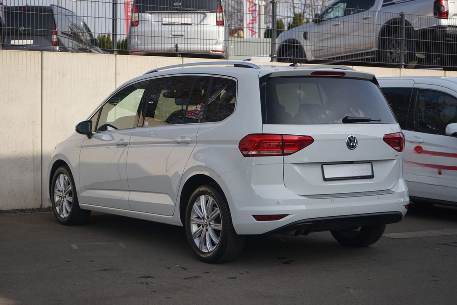 Volkswagen Touran 1.4 TSI Highline LED Navi ACC Kamera USB foto 3