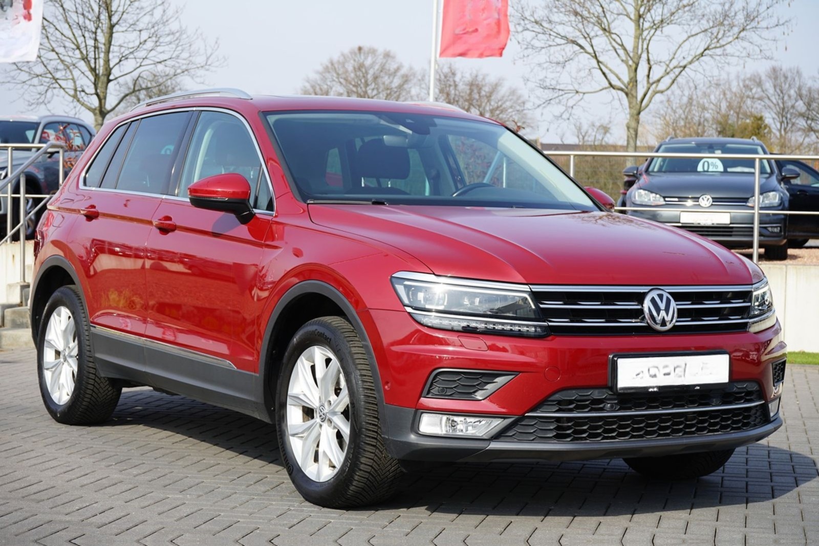 Volkswagen Tiguan 1.4 TSI Highline 4Motion LED Navi ACC AHK foto 4