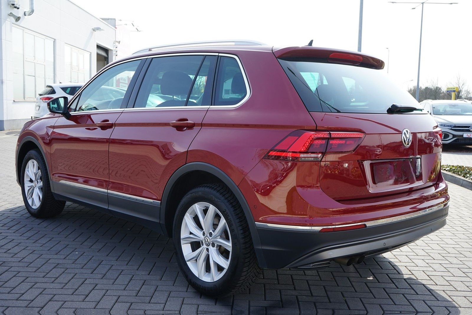 Volkswagen Tiguan 1.4 TSI Highline 4Motion LED Navi ACC AHK foto 8