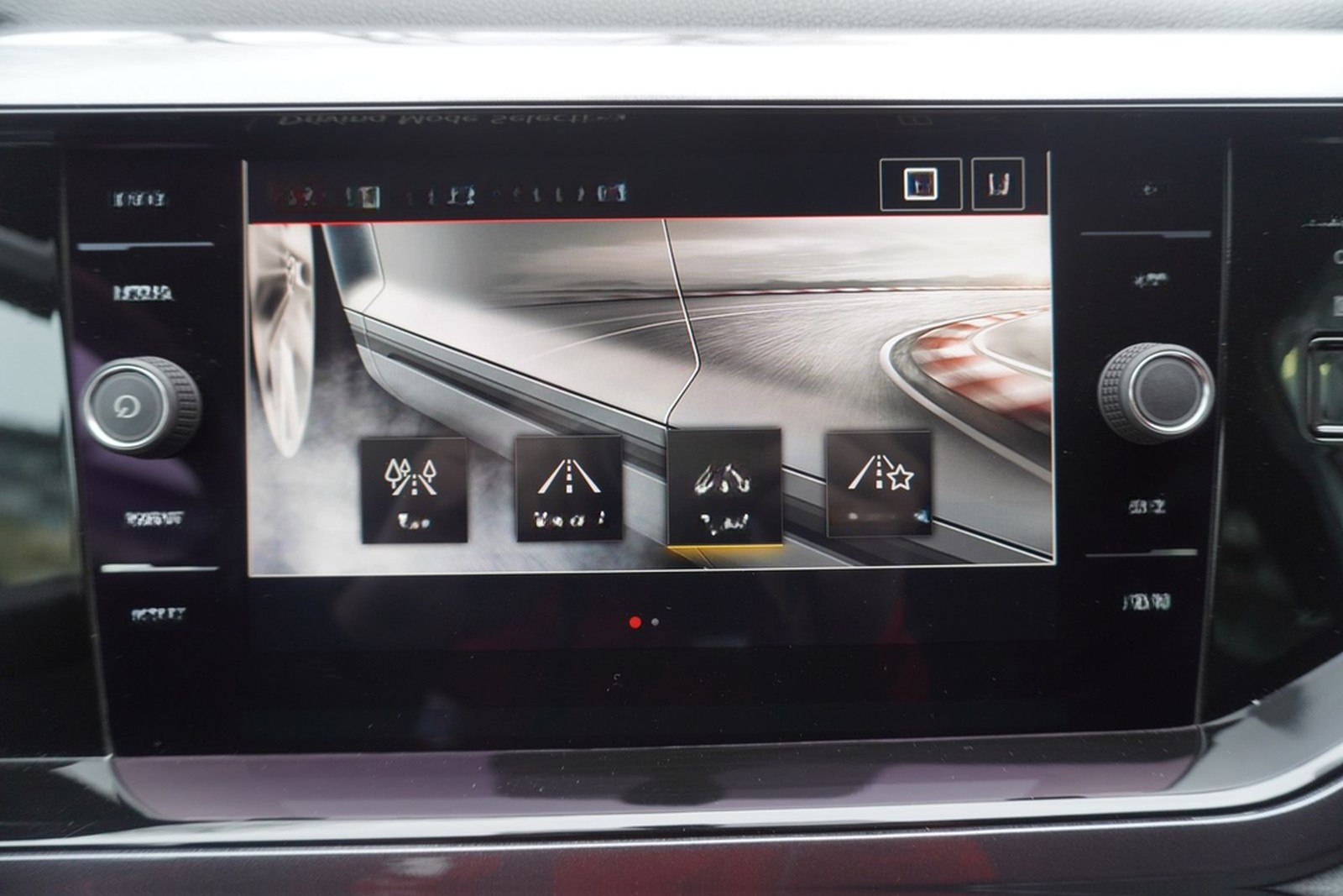 Volkswagen Polo 2.0 GTI LED Navi Kamera DAB Virtual Cockpit foto 21