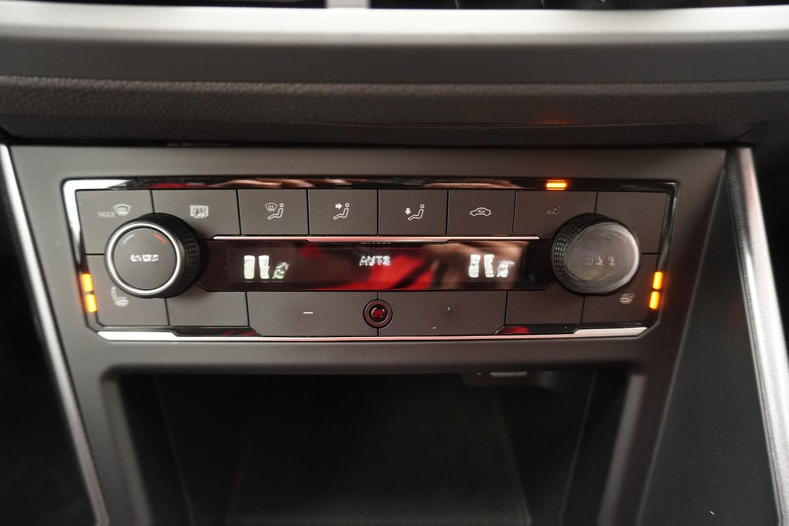 Volkswagen Polo 2.0 GTI LED Navi Kamera DAB Virtual Cockpit foto 22