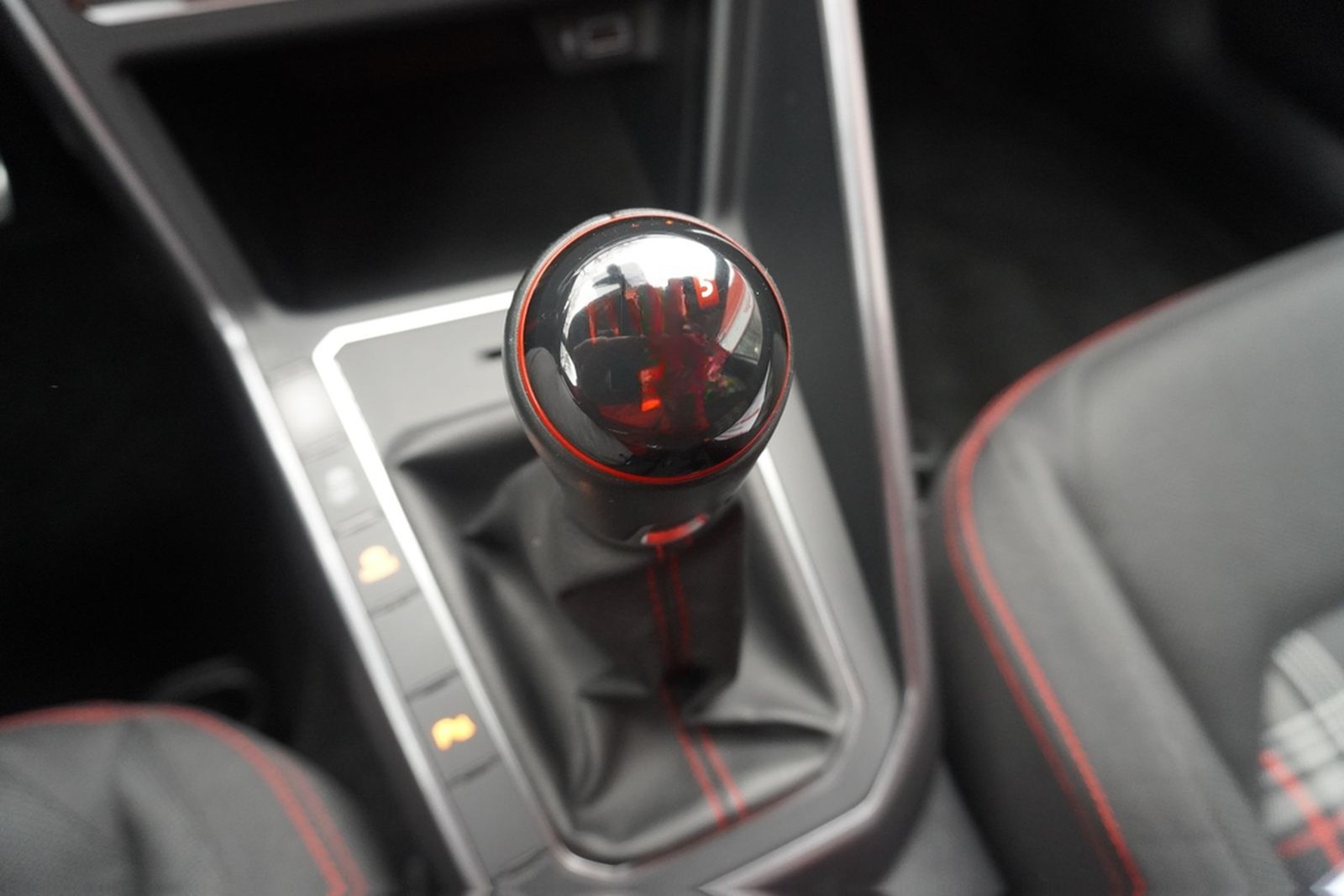 Volkswagen Polo 2.0 GTI LED Navi Kamera DAB Virtual Cockpit foto 23