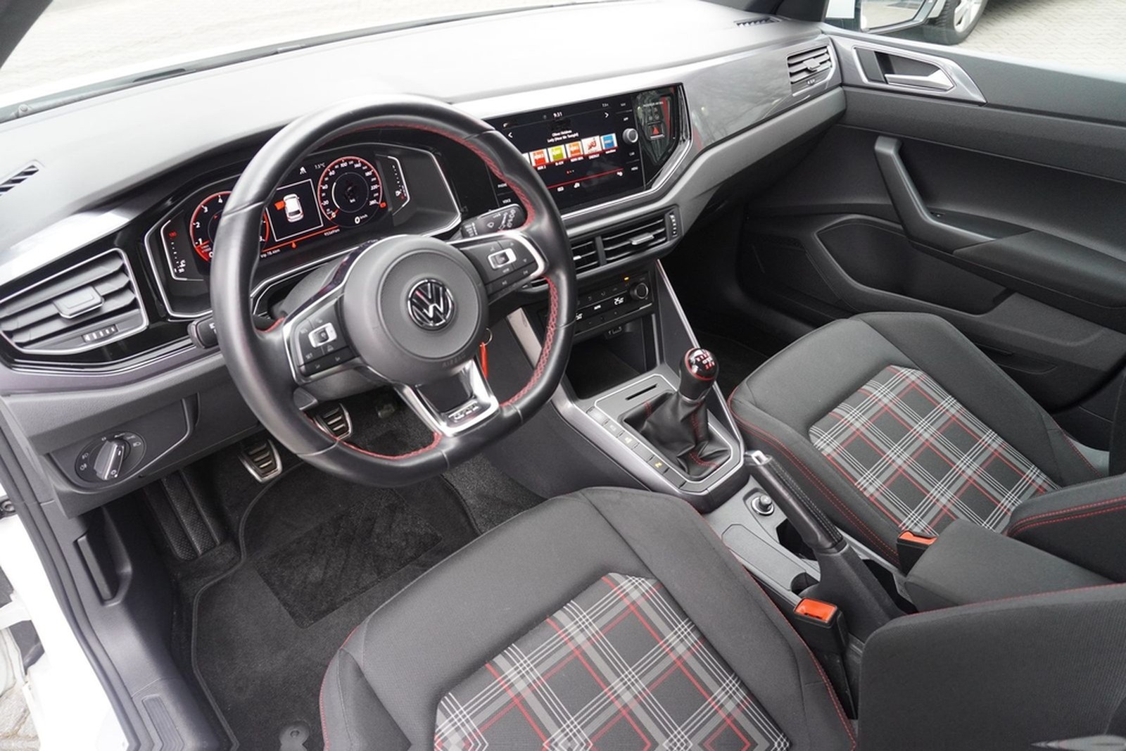 Volkswagen Polo 2.0 GTI LED Navi Kamera DAB Virtual Cockpit foto 10