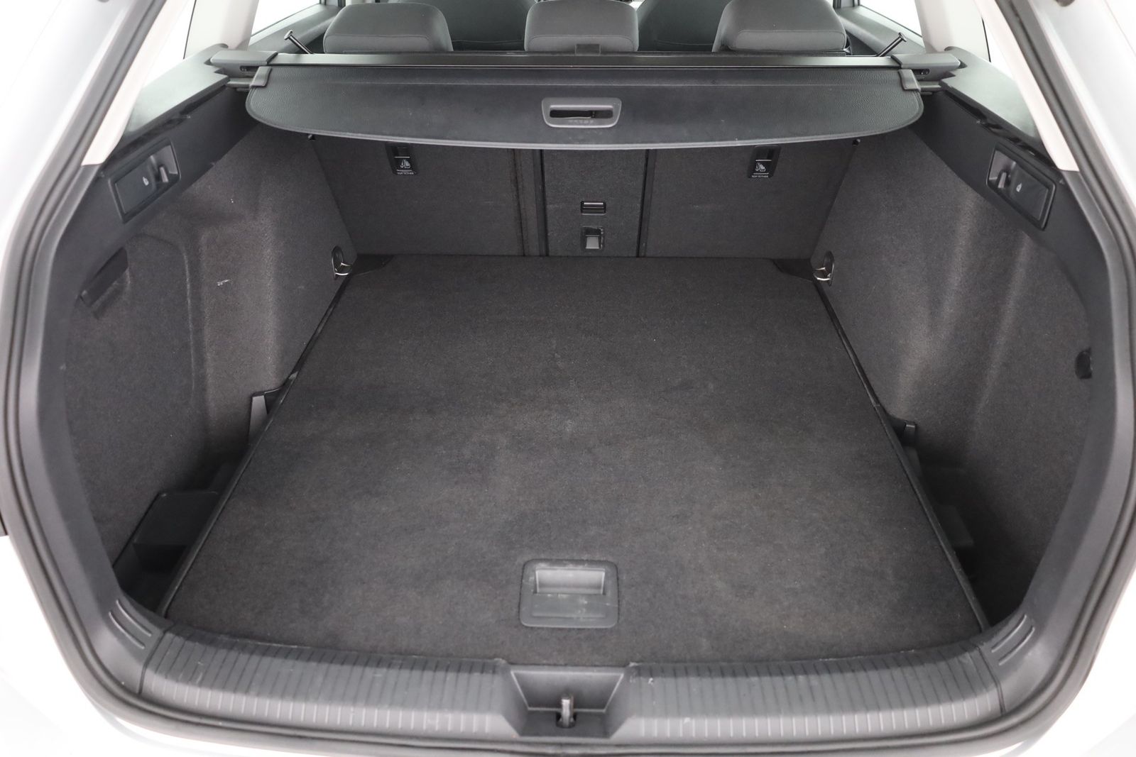 Volkswagen Golf VIII Variant 2.0 TDI DSG Life Standheizung foto 25