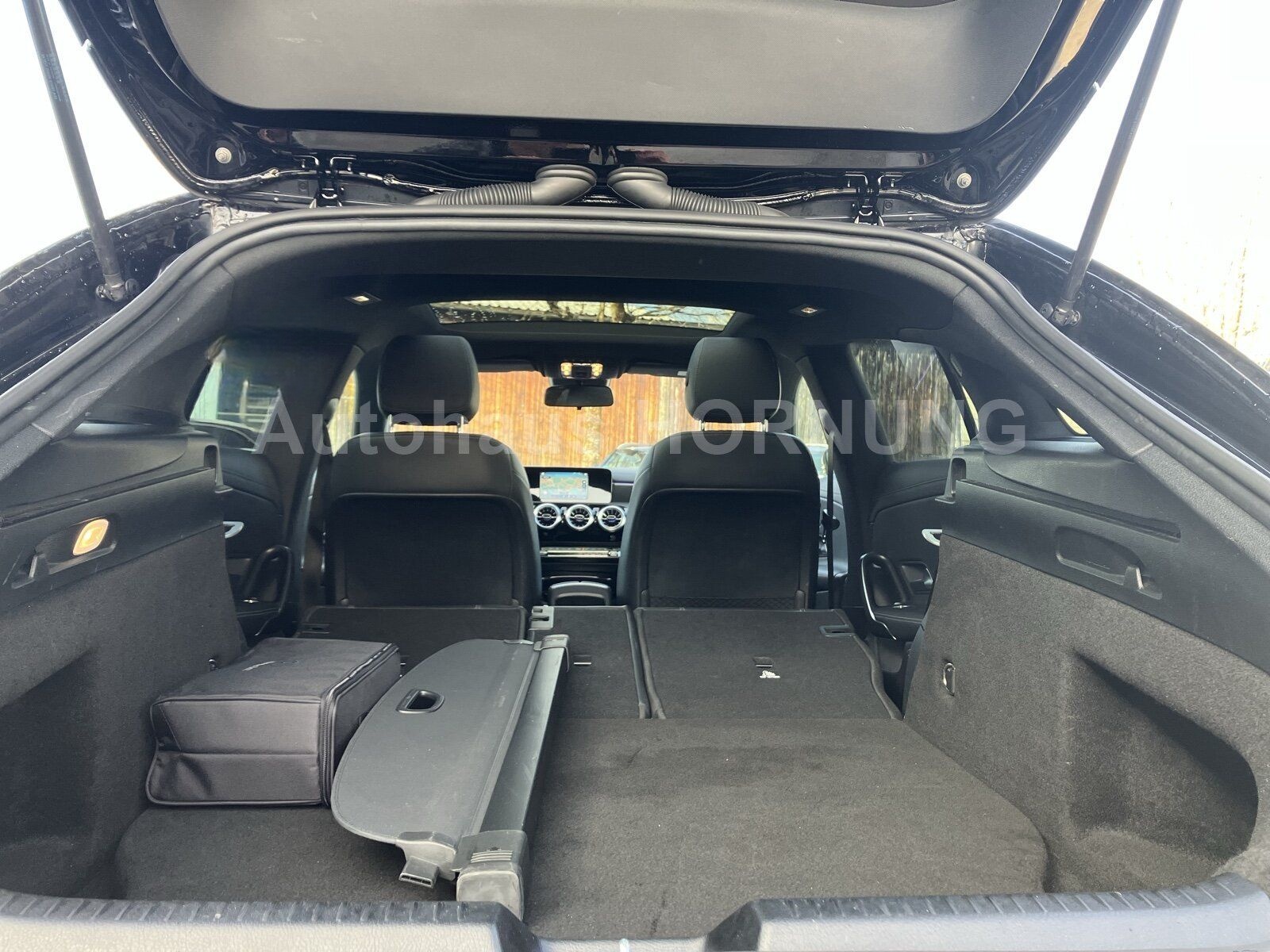 Mercedes-Benz CLA 250 e SB PROGRESSIVE APPLE PANO LED AMBIENTE foto 19