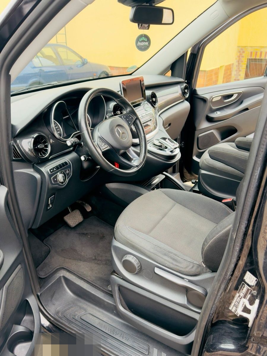 Mercedes-Benz Mercedes V-Klasse  220d  (AMG Black-Line) foto 11