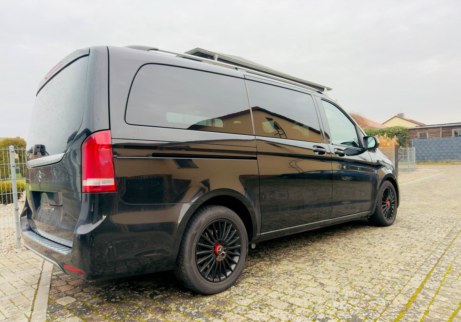 Mercedes-Benz Mercedes V-Klasse  220d  (AMG Black-Line) foto 5
