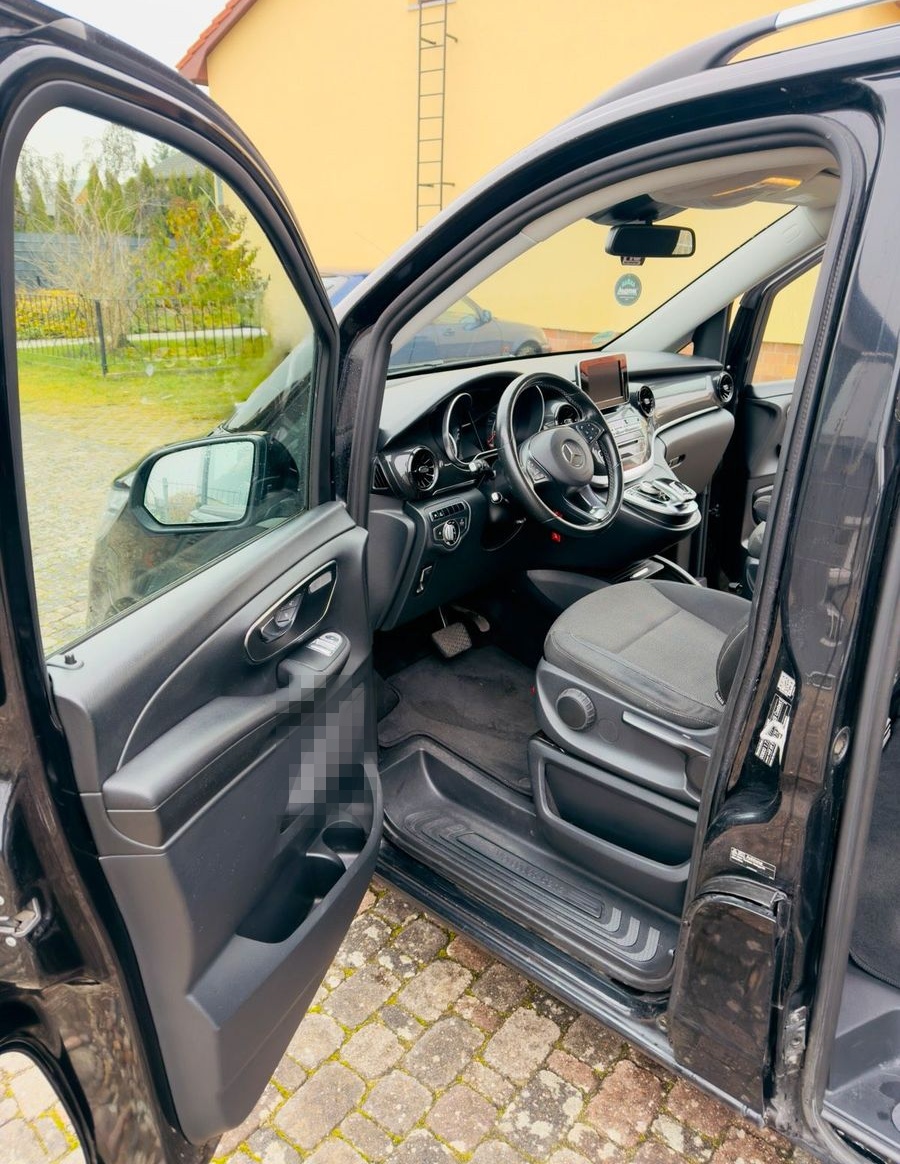 Mercedes-Benz Mercedes V-Klasse  220d  (AMG Black-Line) foto 10