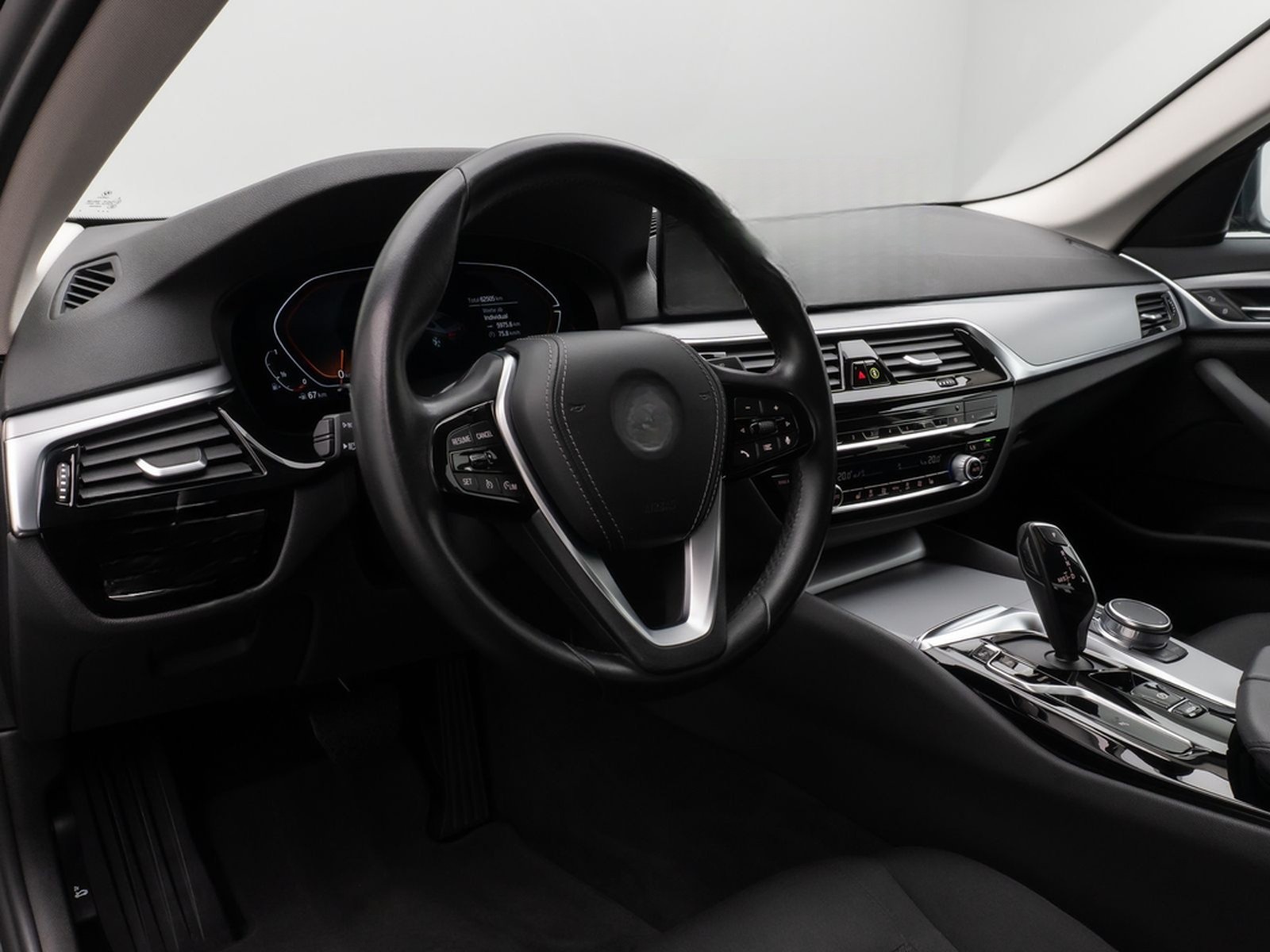 BMW 530i Lim.DAB CockPitPro PDC Sitzhzg Alarm LED foto 20