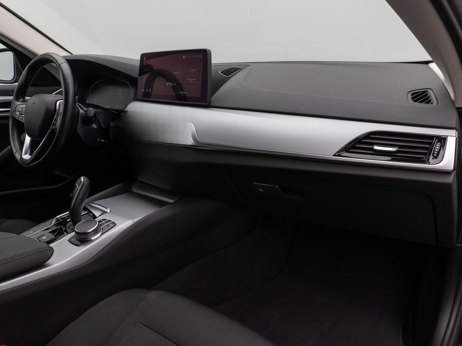 BMW 530i Lim.DAB CockPitPro PDC Sitzhzg Alarm LED foto 23