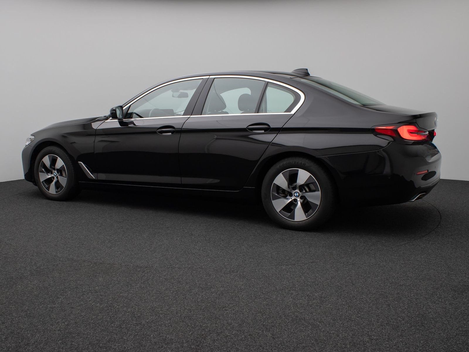 BMW 530i Lim.DAB CockPitPro PDC Sitzhzg Alarm LED foto 10