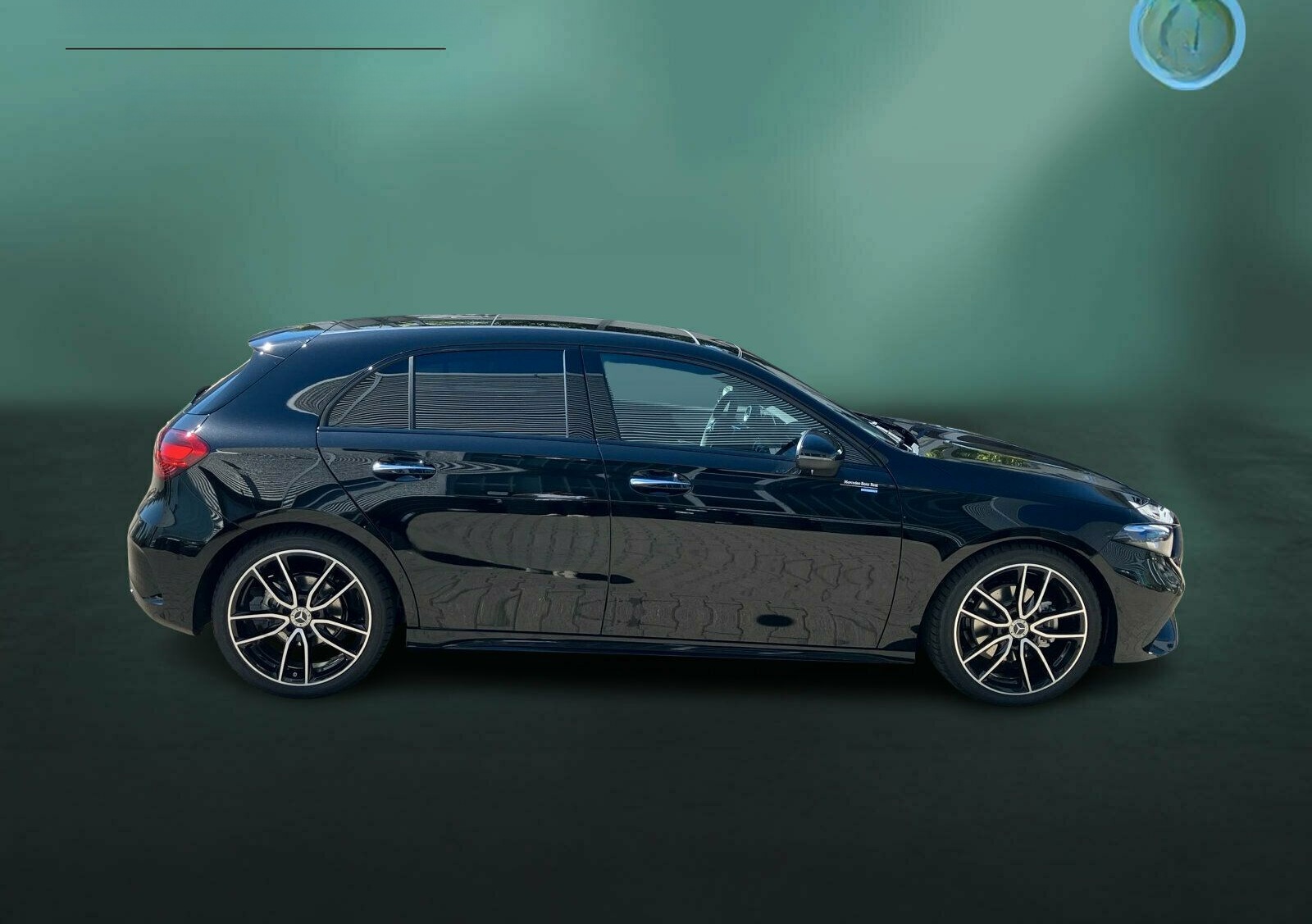 Mercedes-Benz A 200 d AMG+PANO+NIGHT+AHK+DISTRO+SOUND+MLED+KEY foto 4