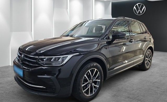 Volkswagen Tiguan 2.0TDI DSG Life RFK AHK ACC NAVI LED foto 2