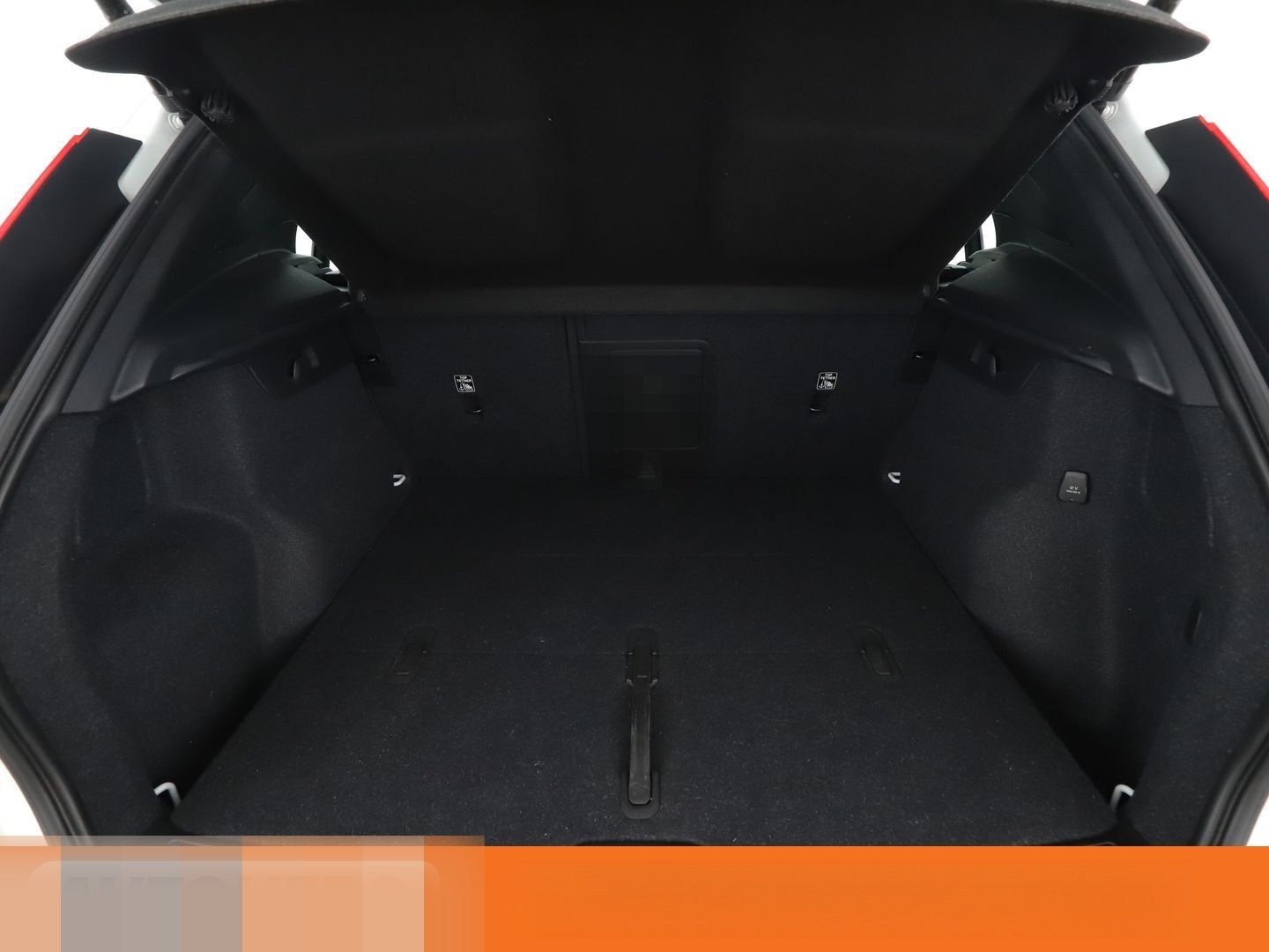 Volvo XC40 1.5 T3 Momentum Pro 2WD Aut.*NAVI*TEMPO*LED foto 18