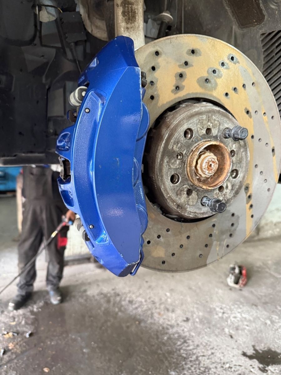 BMW X6M Einzelstück Umbau Vollauslastung  680 PS  foto 15