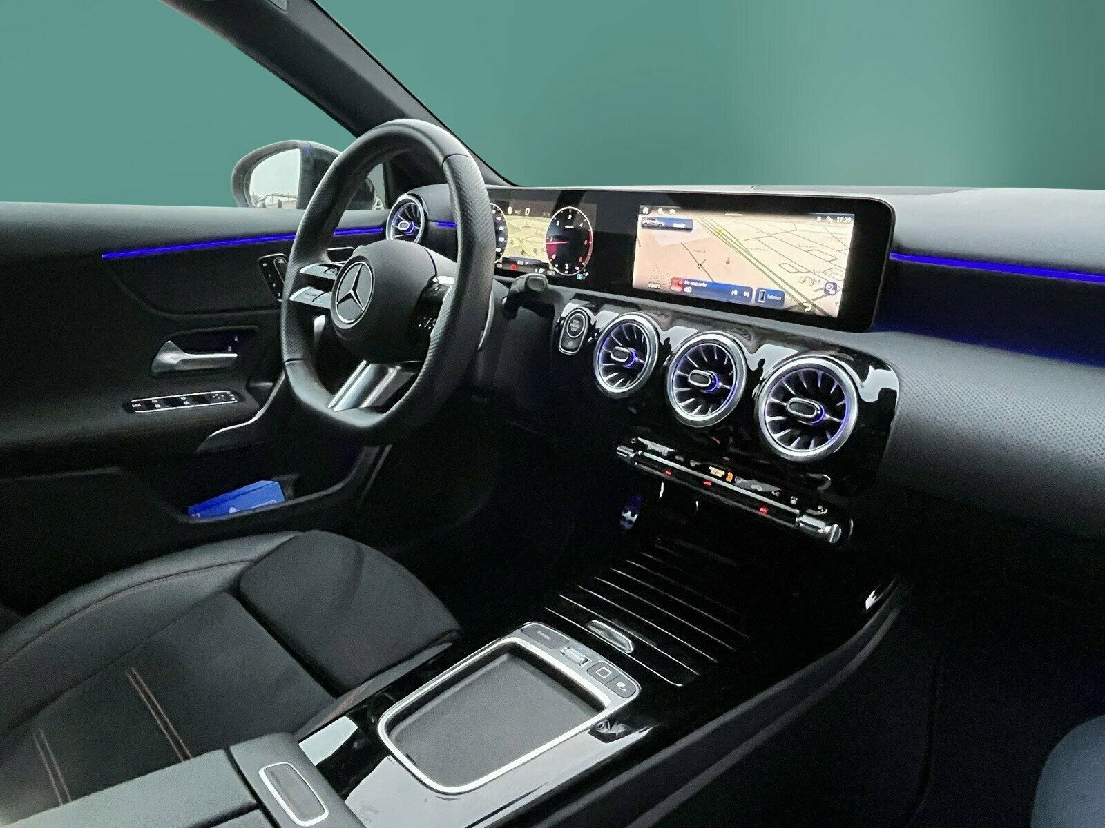 Mercedes-Benz A 200 d AMG+PANO+DISTRO+MEMO+360°+NIGHT+STANDHZ foto 14