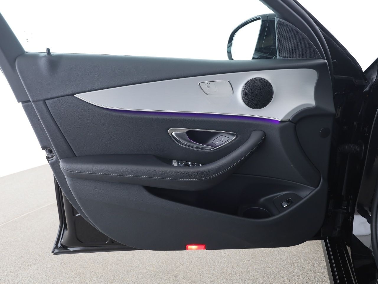 Mercedes-Benz E 220 d T Avantgarde Widescreen MBUX AHK Kamera foto 13