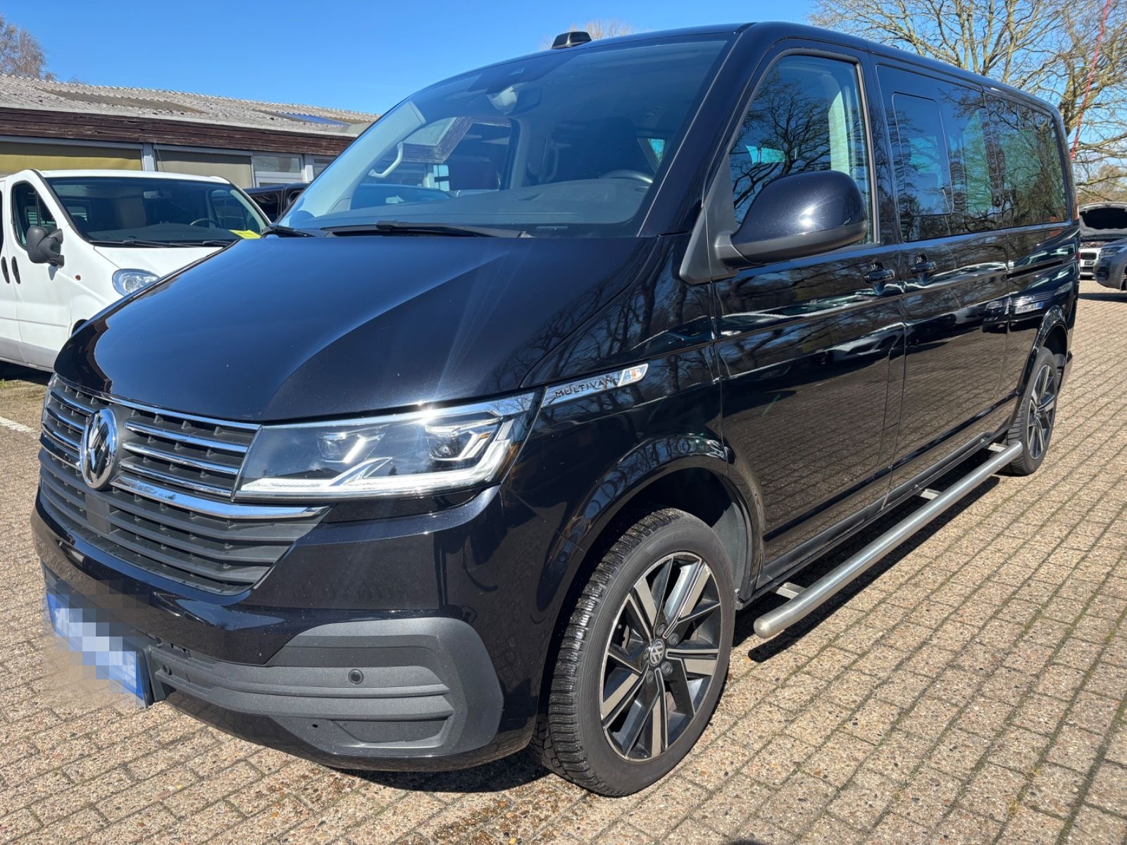 Volkswagen T6.1 Multivan 150PS DSG LR lang LED Virtual AHK