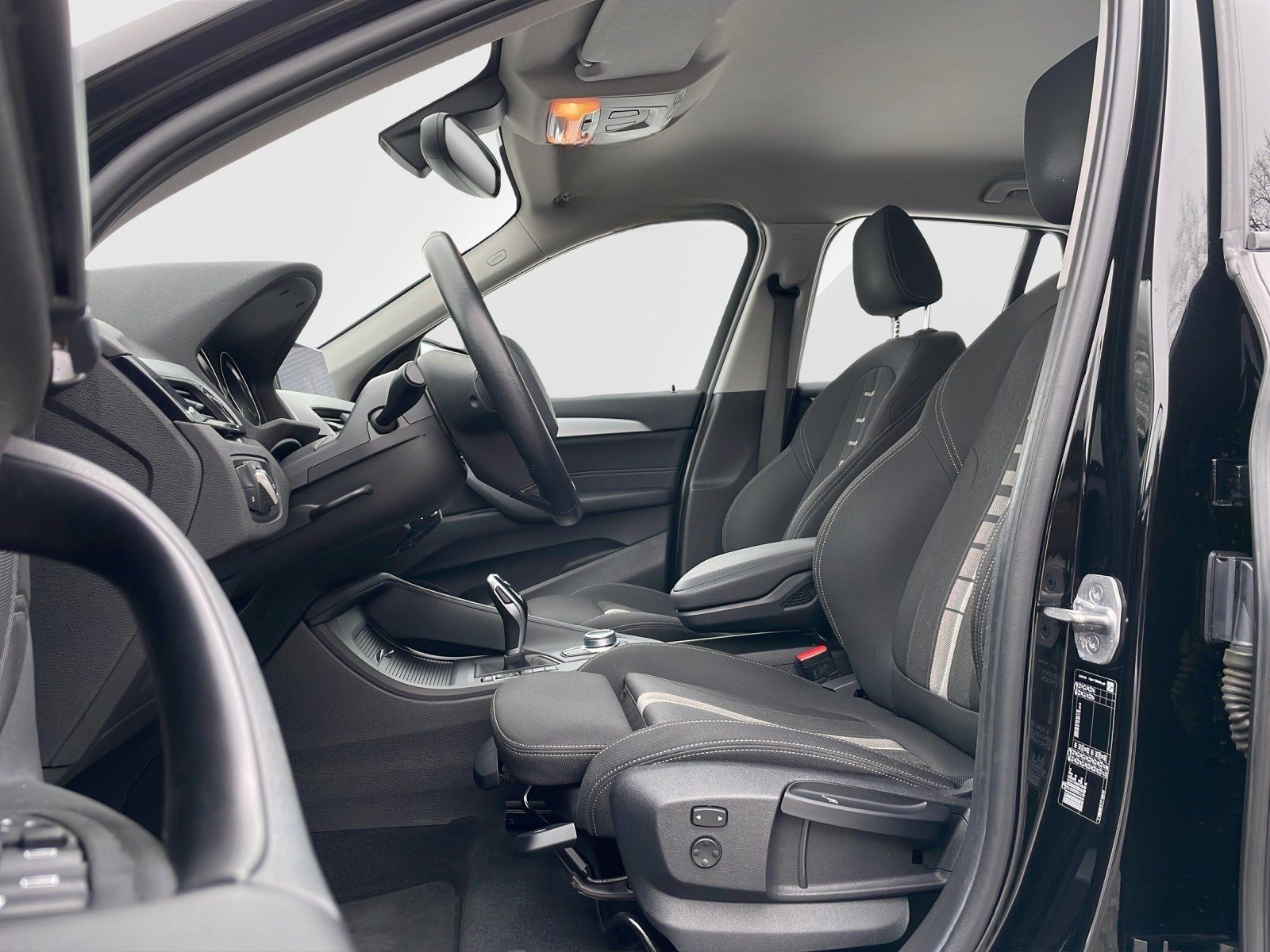 BMW X1 sDrive18i Navi | Sitzhz. | Parkassistent | DA foto 13
