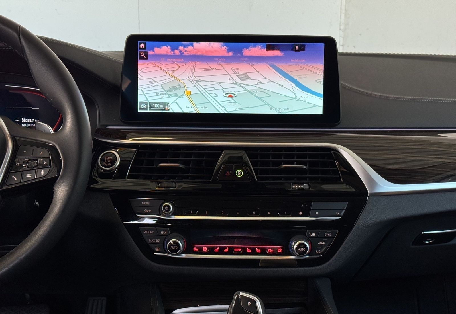 BMW 530dA xDrive Tour. Luxury Line LiveCock.AHK.Park foto 6