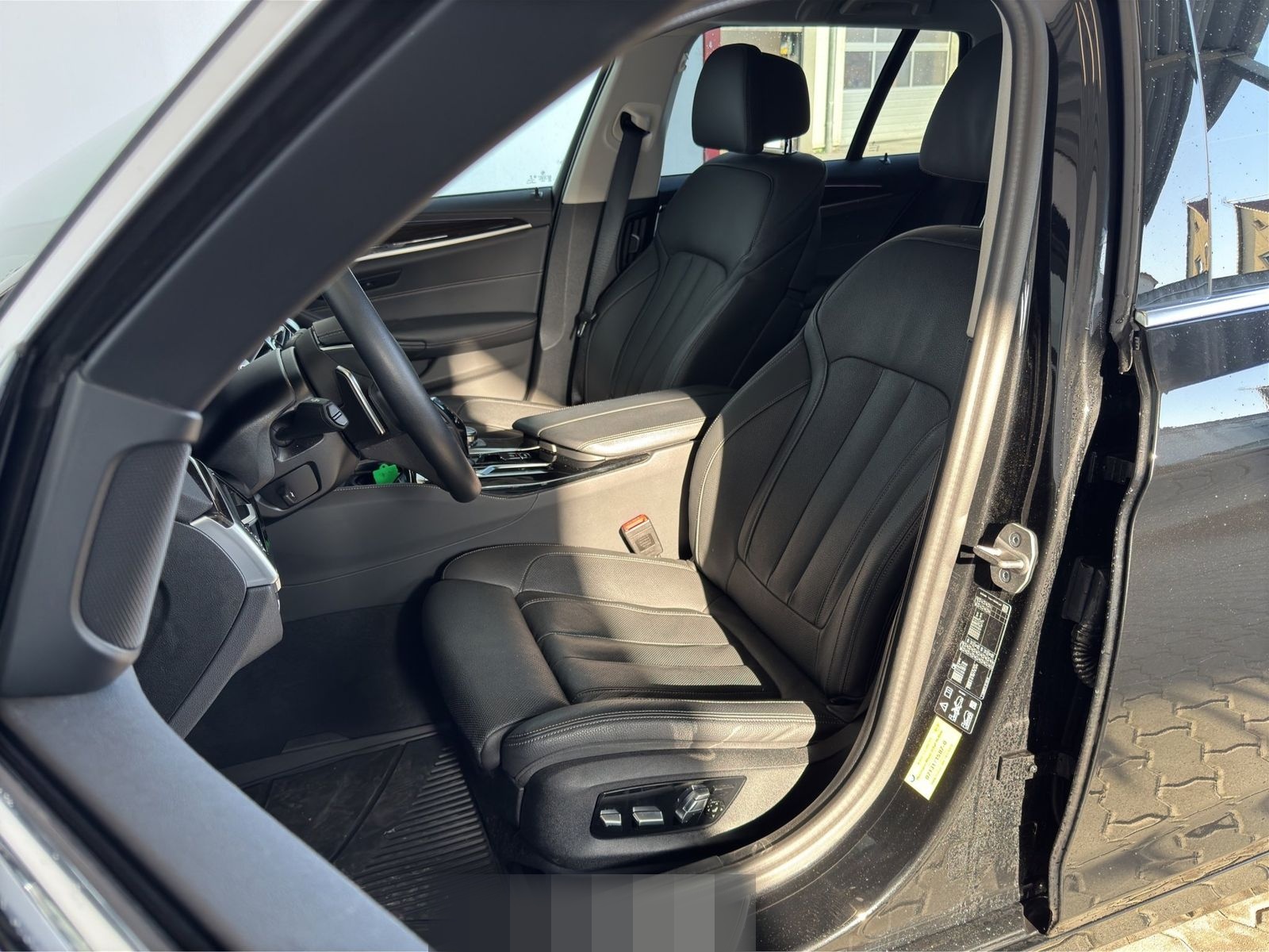 BMW 530dA xDrive Tour. Luxury Line LiveCock.AHK.Park foto 8