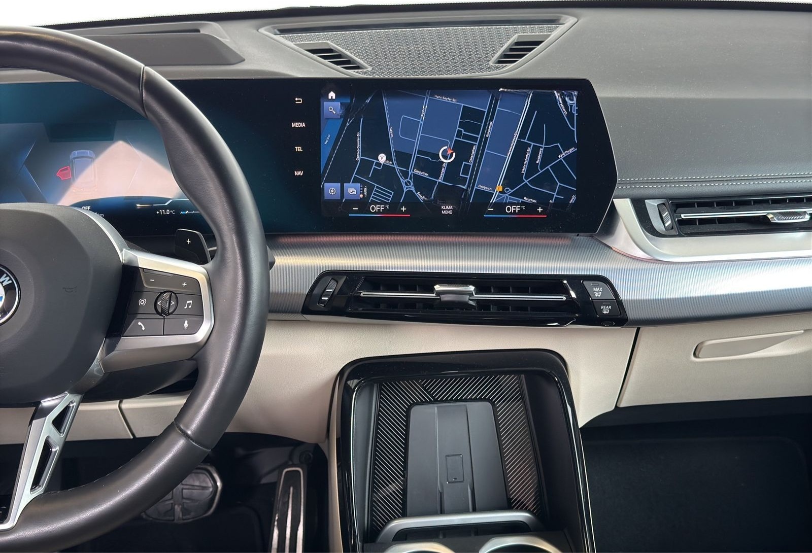 BMW X1 xDrive23iA M Sport LiveCock.HUD.LED.PGD.ParkA foto 6