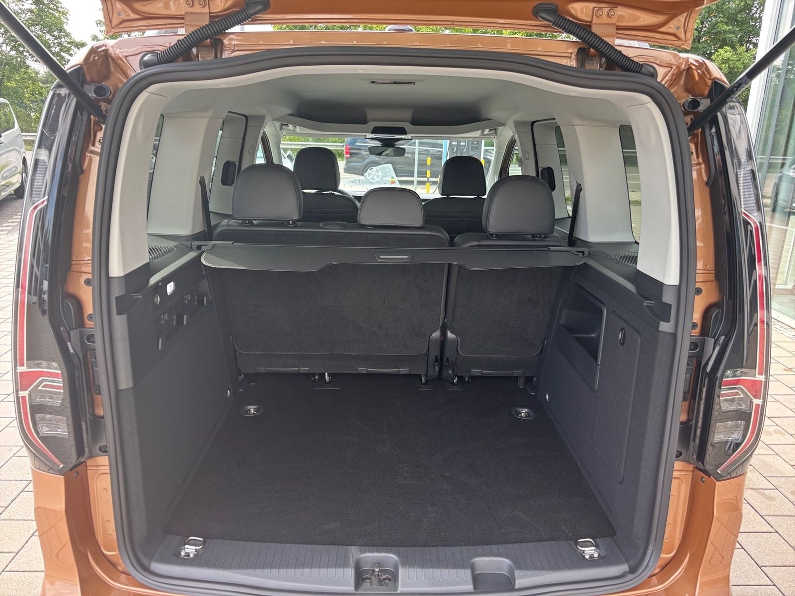 Volkswagen Caddy STYLE 1.5TSI DSG AHK.NAVI.18 ALU.LED.SITZH foto 8