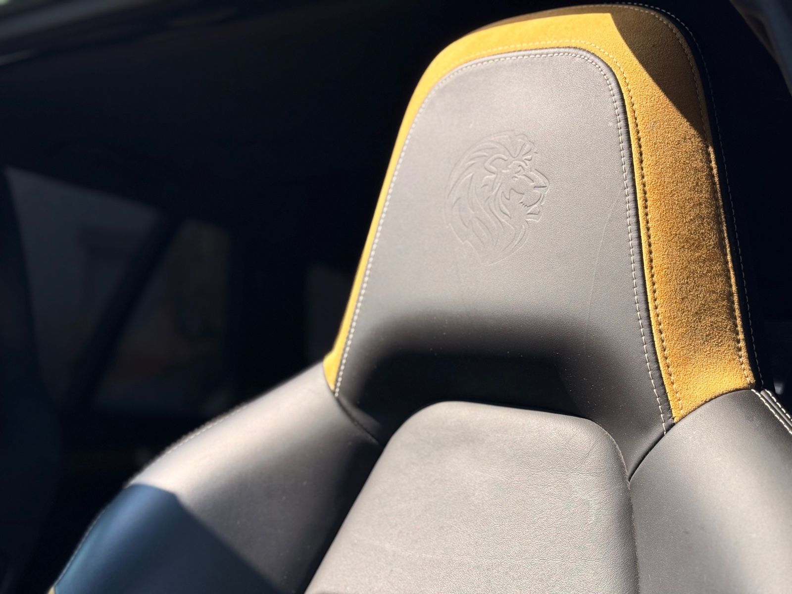 Mercedes-Benz C 63 AMG *LOEWENSTEIN 569 PS* foto 16