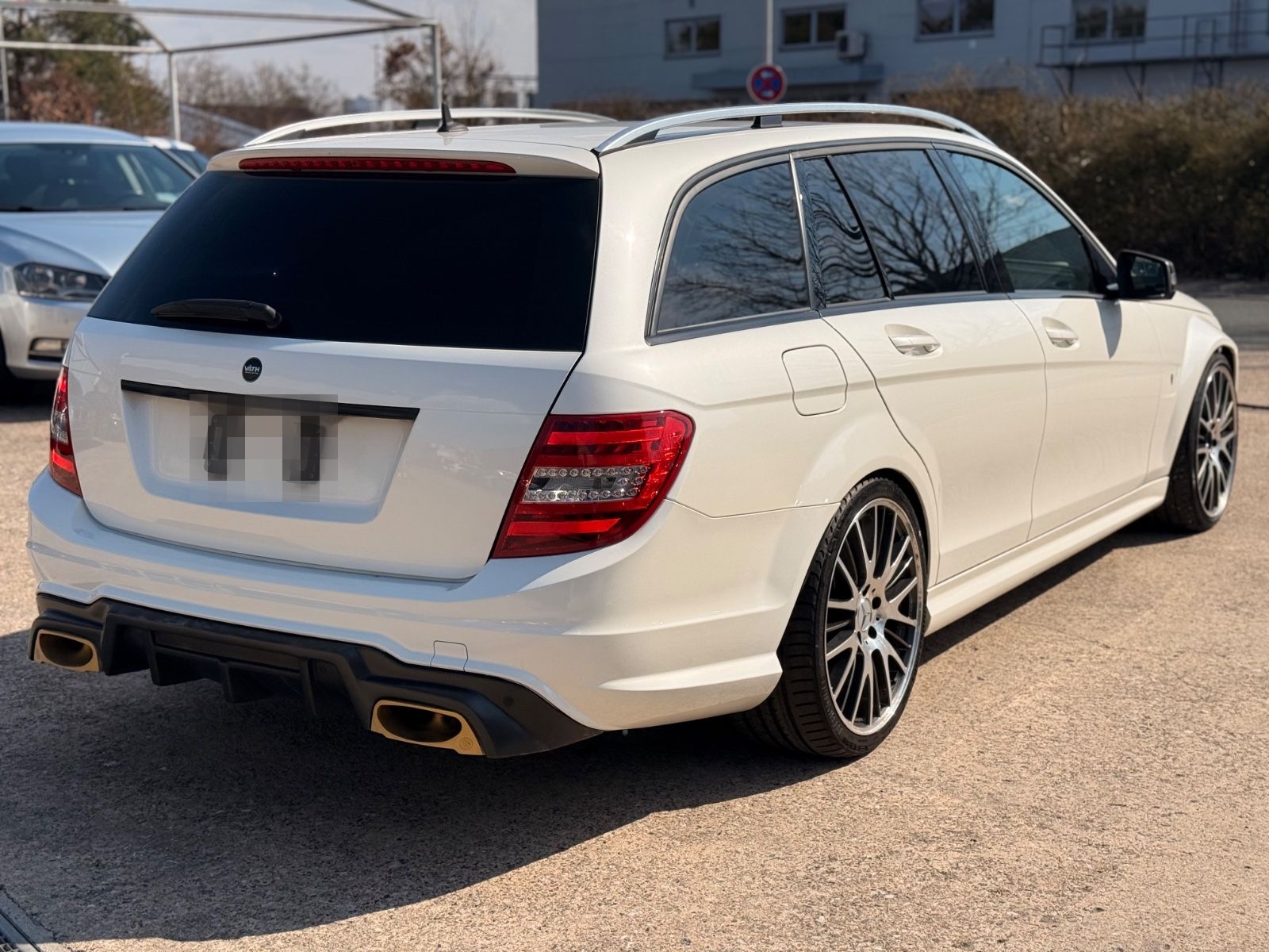 Mercedes-Benz C 63 AMG *LOEWENSTEIN 569 PS* foto 4