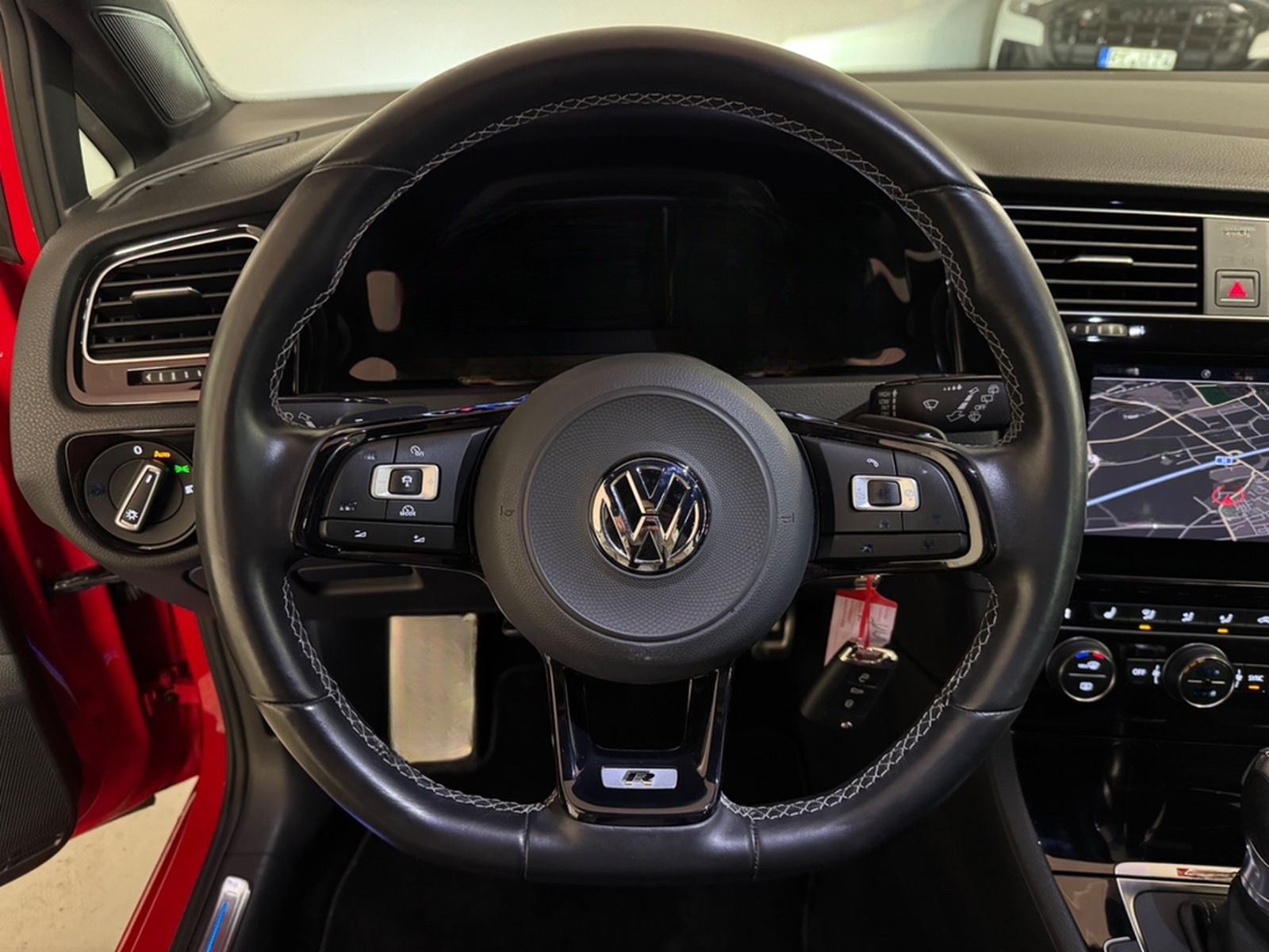 Volkswagen Golf VII Variant R BMT/Start-Stopp 4Motion foto 15