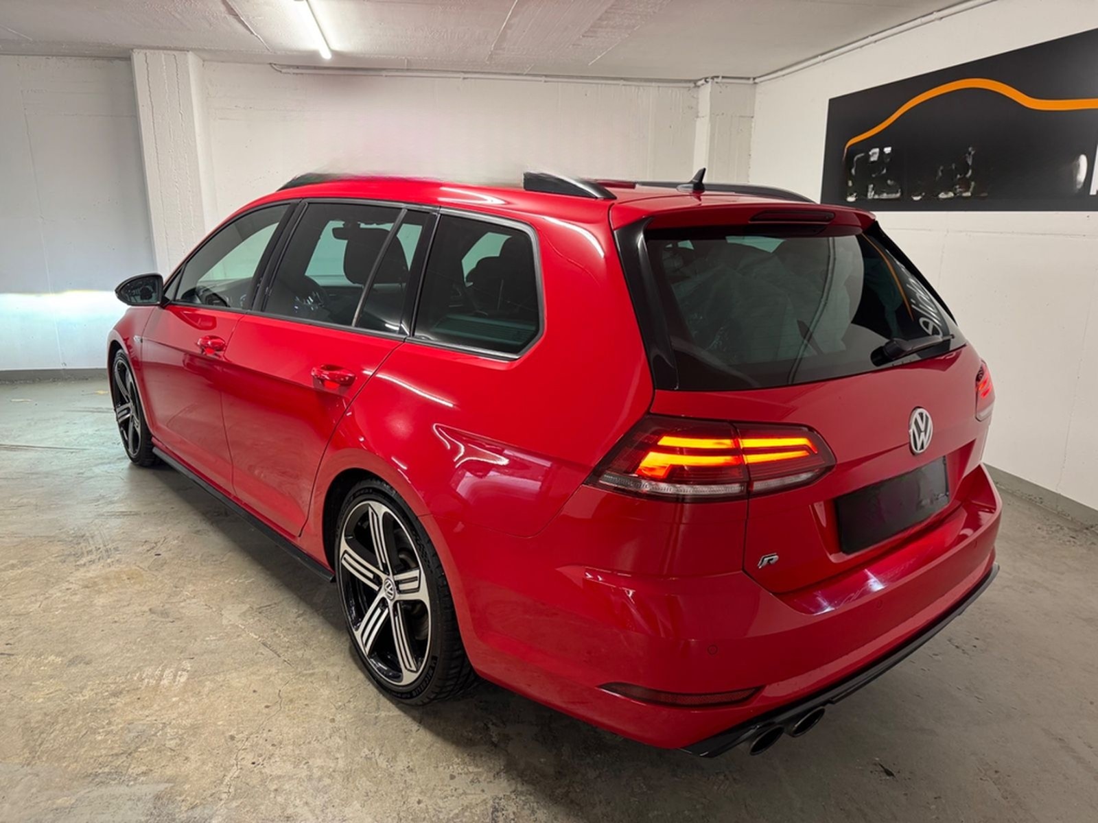 Volkswagen Golf VII Variant R BMT/Start-Stopp 4Motion foto 22