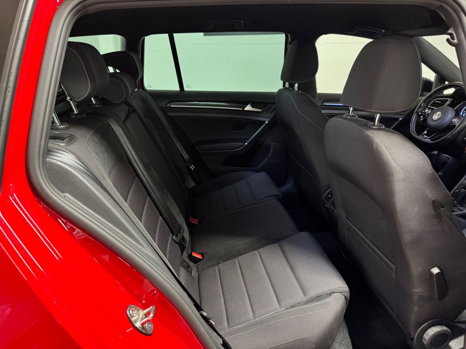 Volkswagen Golf VII Variant R BMT/Start-Stopp 4Motion foto 10