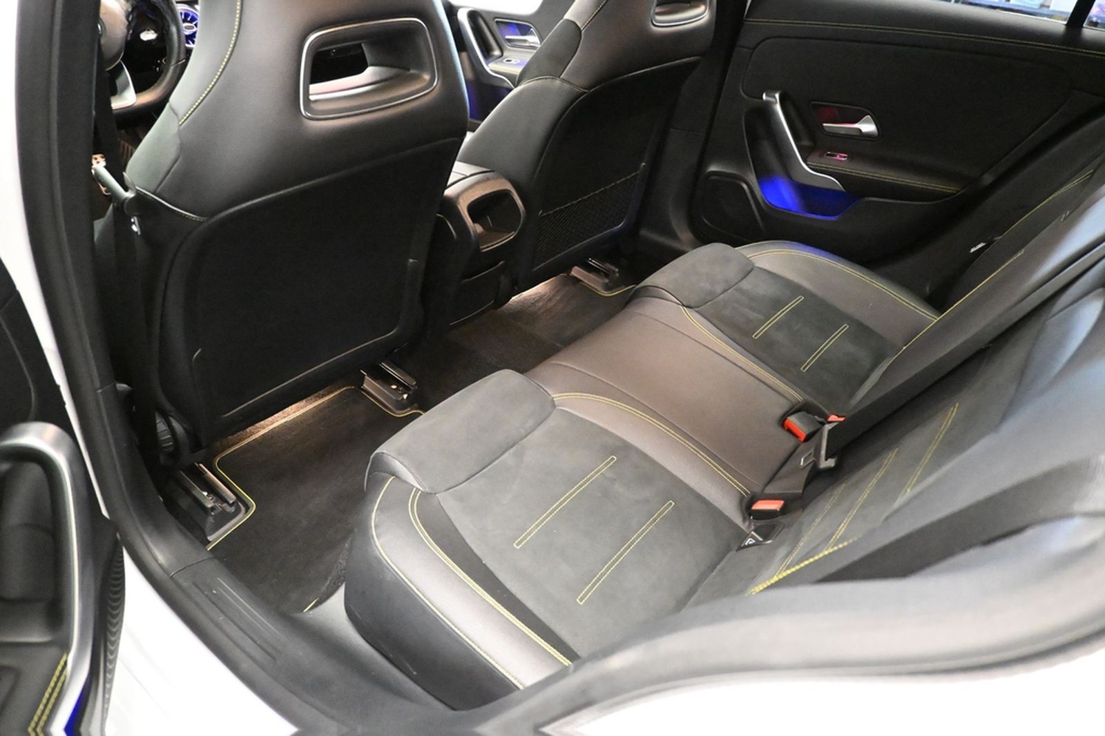 Mercedes-Benz A 250 AMG LINE Edition 1 *M-BEAM *WIDE *AHK *SHZ foto 16