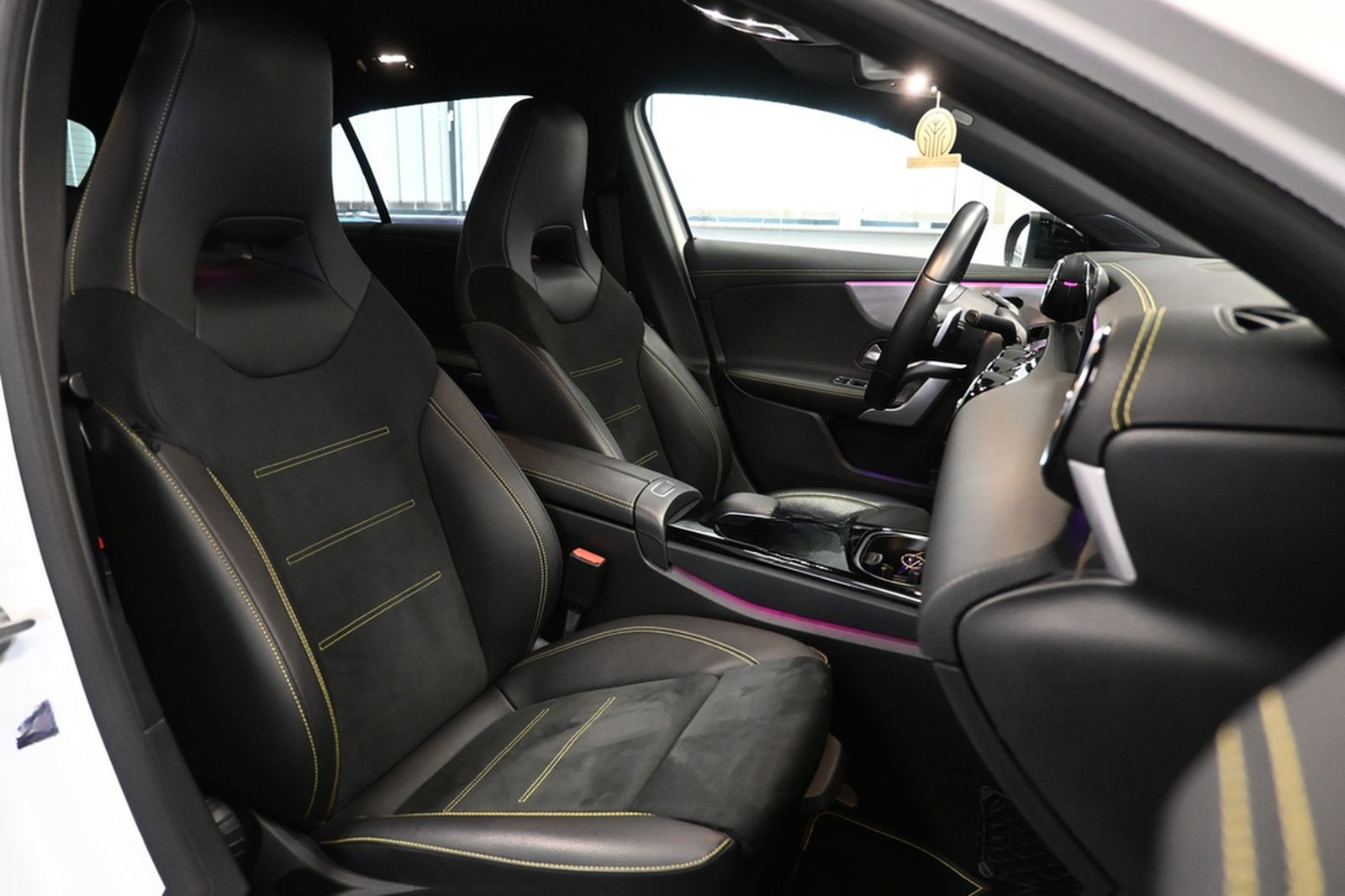 Mercedes-Benz A 250 AMG LINE Edition 1 *M-BEAM *WIDE *AHK *SHZ foto 18