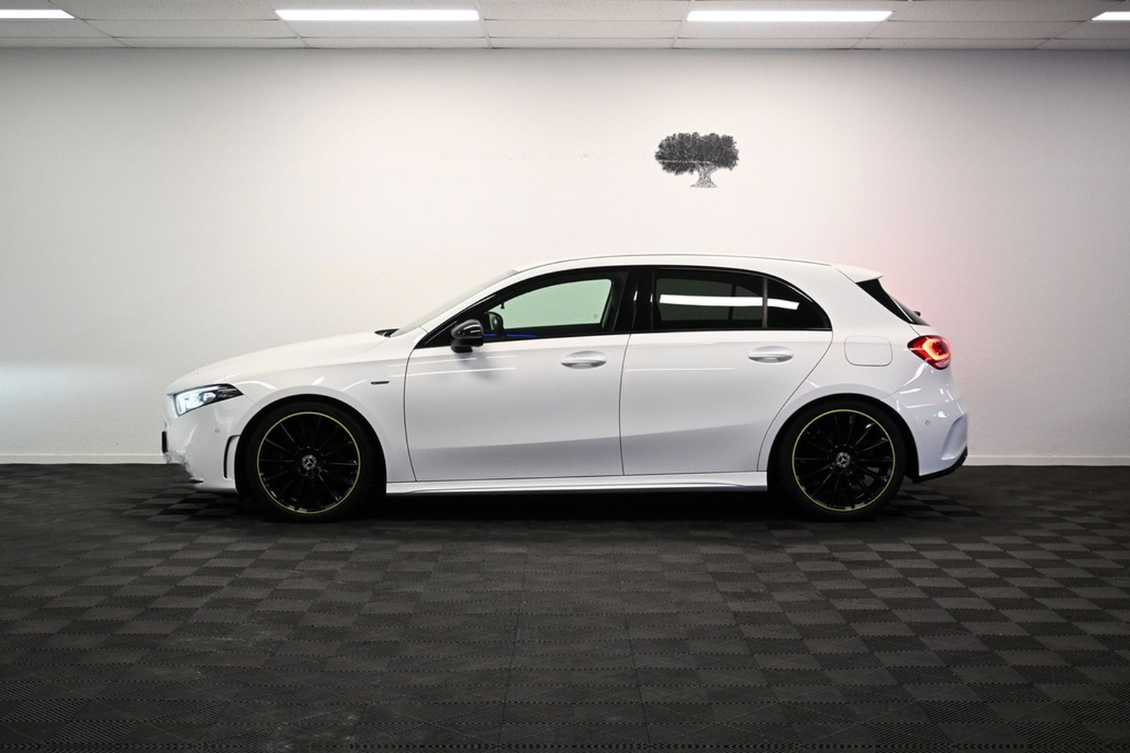 Mercedes-Benz A 250 AMG LINE Edition 1 *M-BEAM *WIDE *AHK *SHZ foto 7
