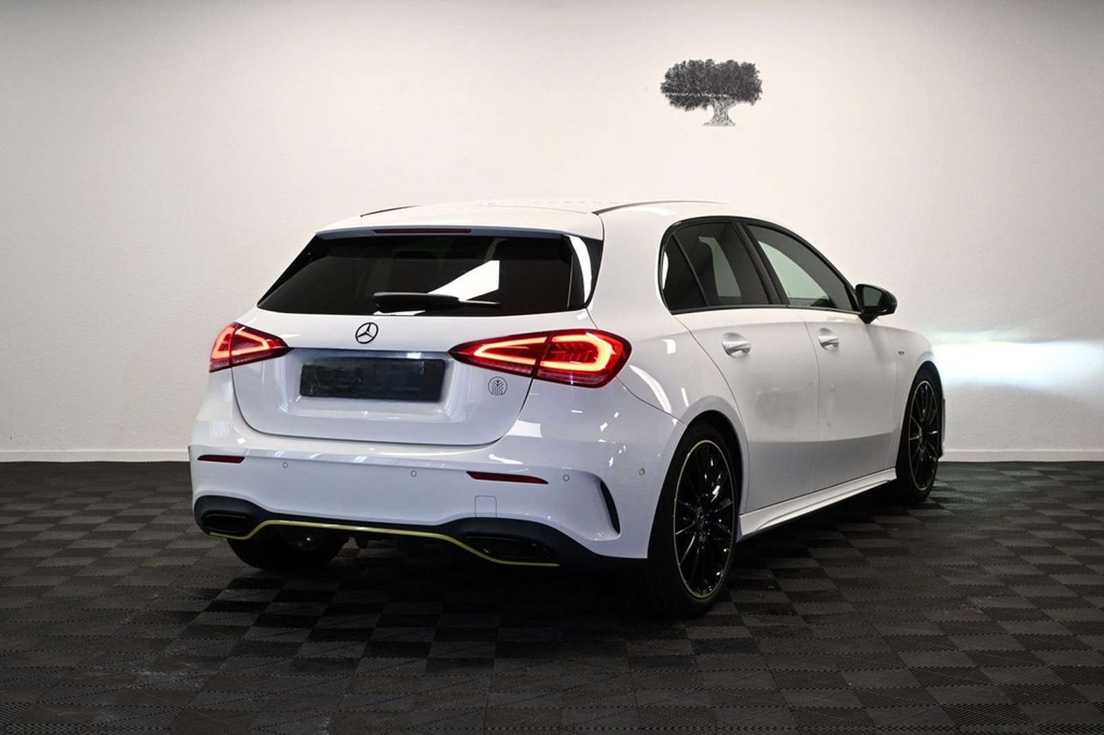 Mercedes-Benz A 250 AMG LINE Edition 1 *M-BEAM *WIDE *AHK *SHZ foto 9