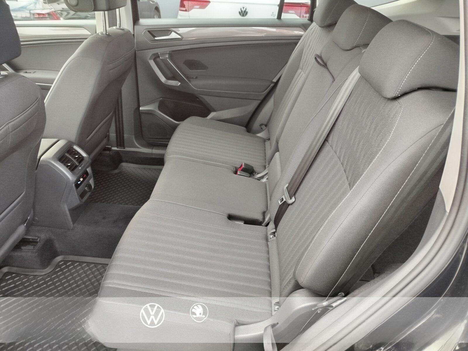 Volkswagen Tiguan Allspace 1.5 TSI Life AHK Navi Kamera foto 17