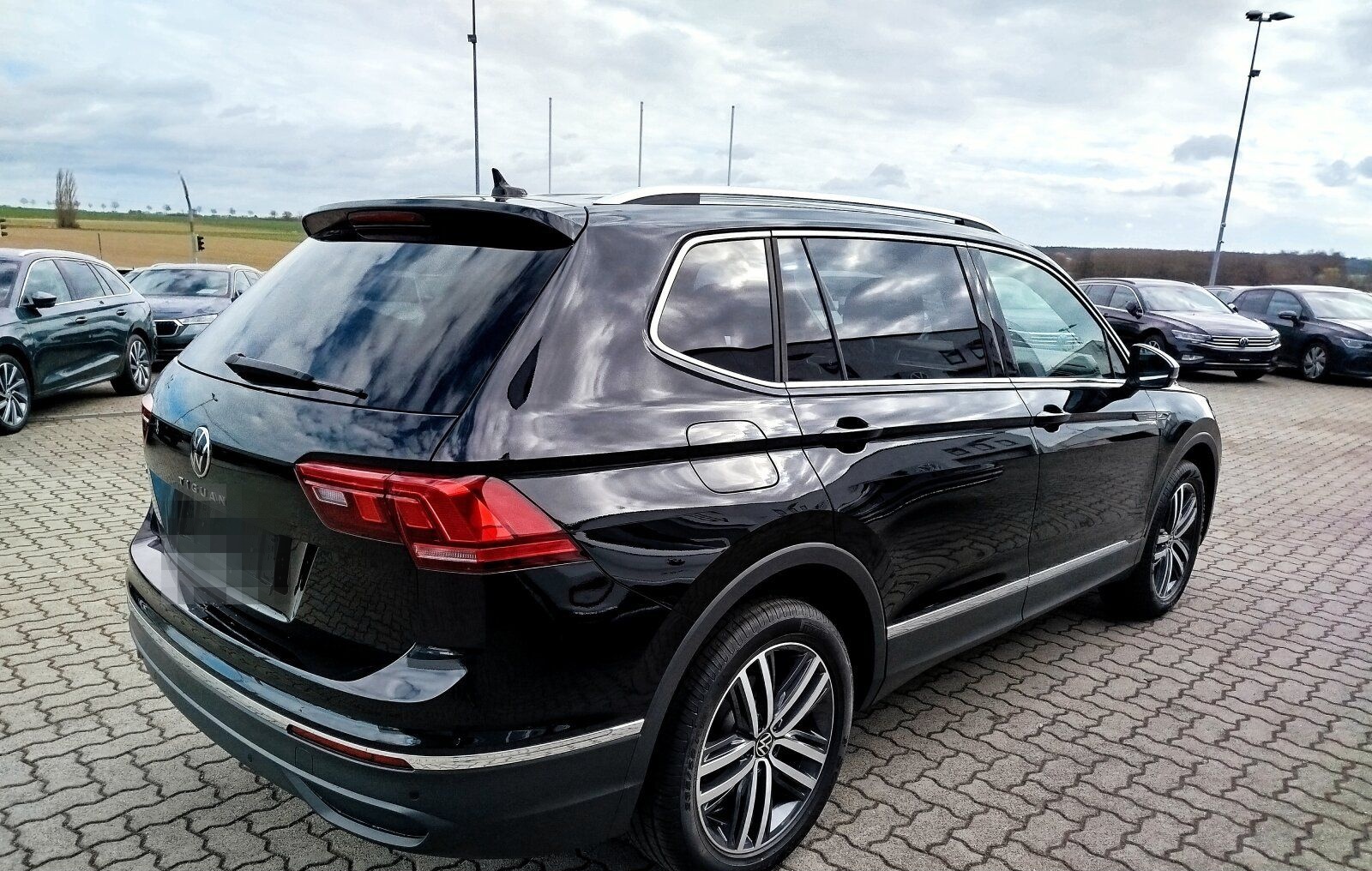 Volkswagen Tiguan Allspace 1.5 TSI Life AHK Navi Kamera foto 5