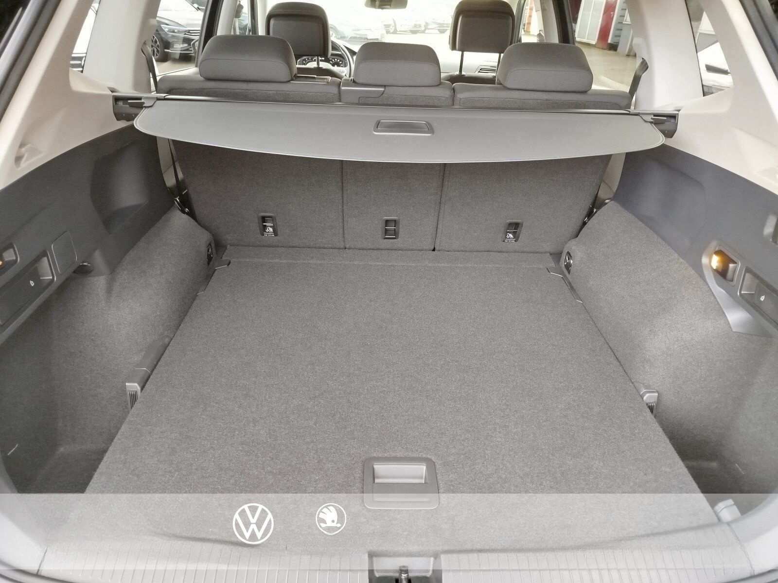 Volkswagen Tiguan Allspace 1.5 TSI Life AHK Navi Kamera foto 8